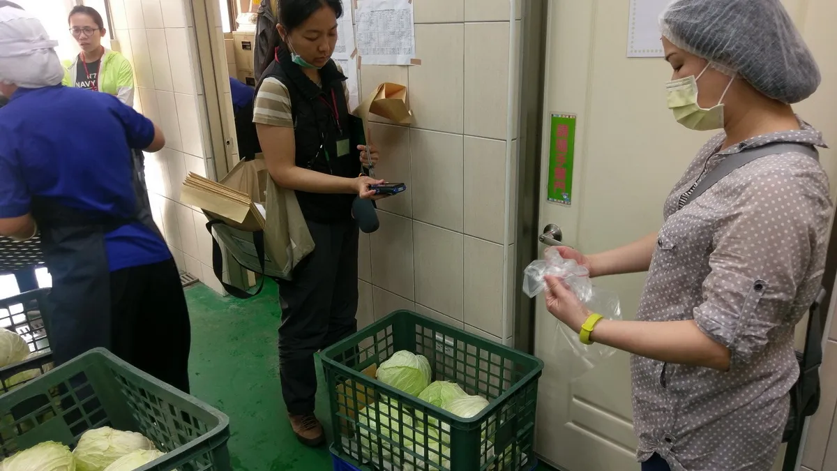 學校午餐蔬果食材加強抽驗 合格率95.2%
