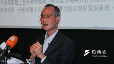 遠雄集團董事長趙藤雄(圖中)及新北市議員周勝考7月初遭聲押,下周羈押期限即將屆滿,但台北地檢署認為仍有相關事證待釐清,於25日向台北地院聲請延押。(資料照,陳明仁攝)