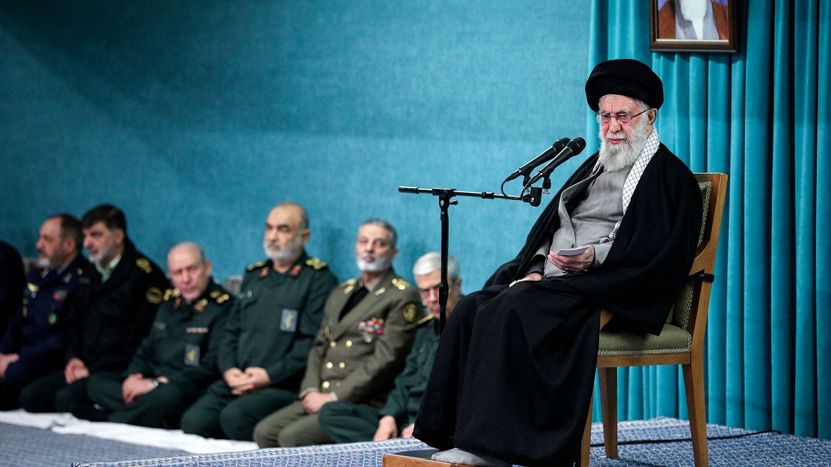 哈米尼為何輕易被斬首?退將揭「美以內鬼太厲害」:剛走出來就被一鍋端掉