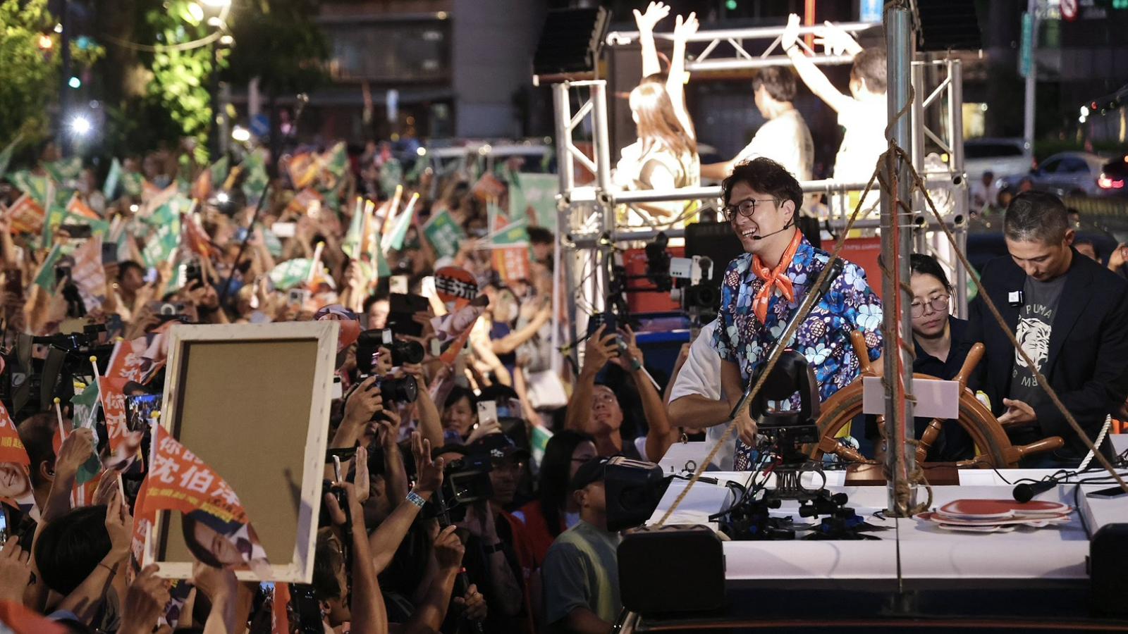 侯漢廷控15粉專同步貼文「洋流發威了」 資安專家曝背後集團真相:其實來自中國
