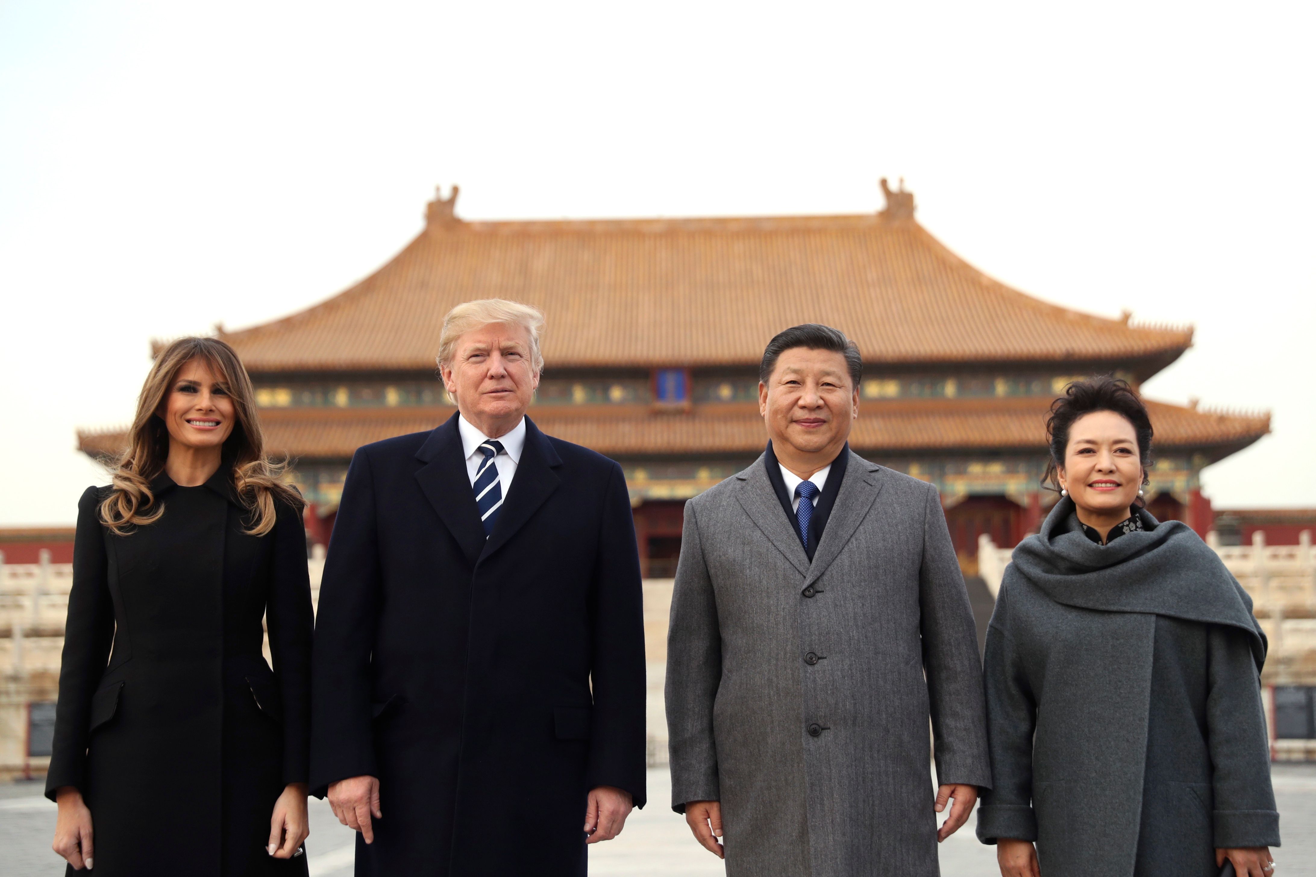 トランプ・メラニア夫妻と習近平・彭麗媛。（AP通信）