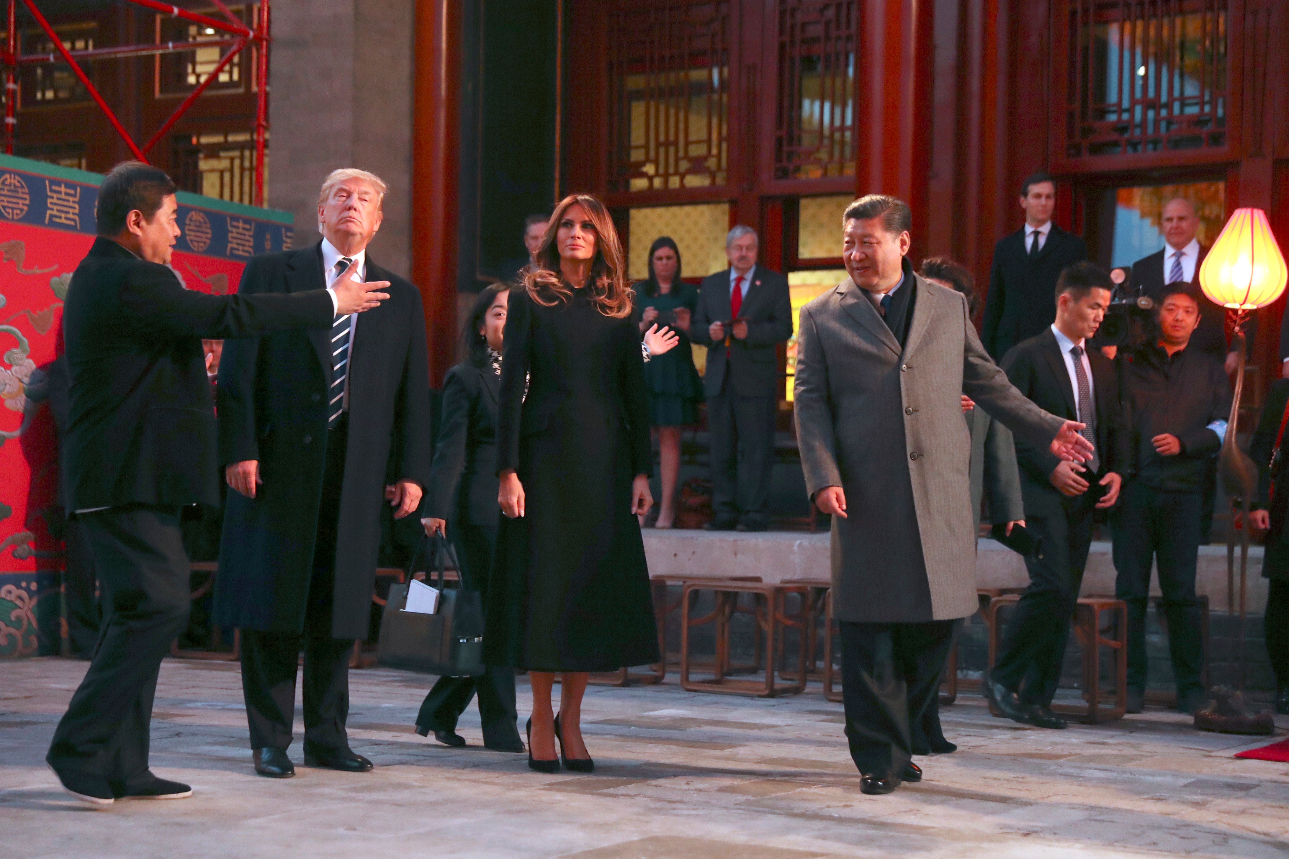 川普亞洲行第三站來到中國，習近平在紫禁城內設宴款待。(美聯社)