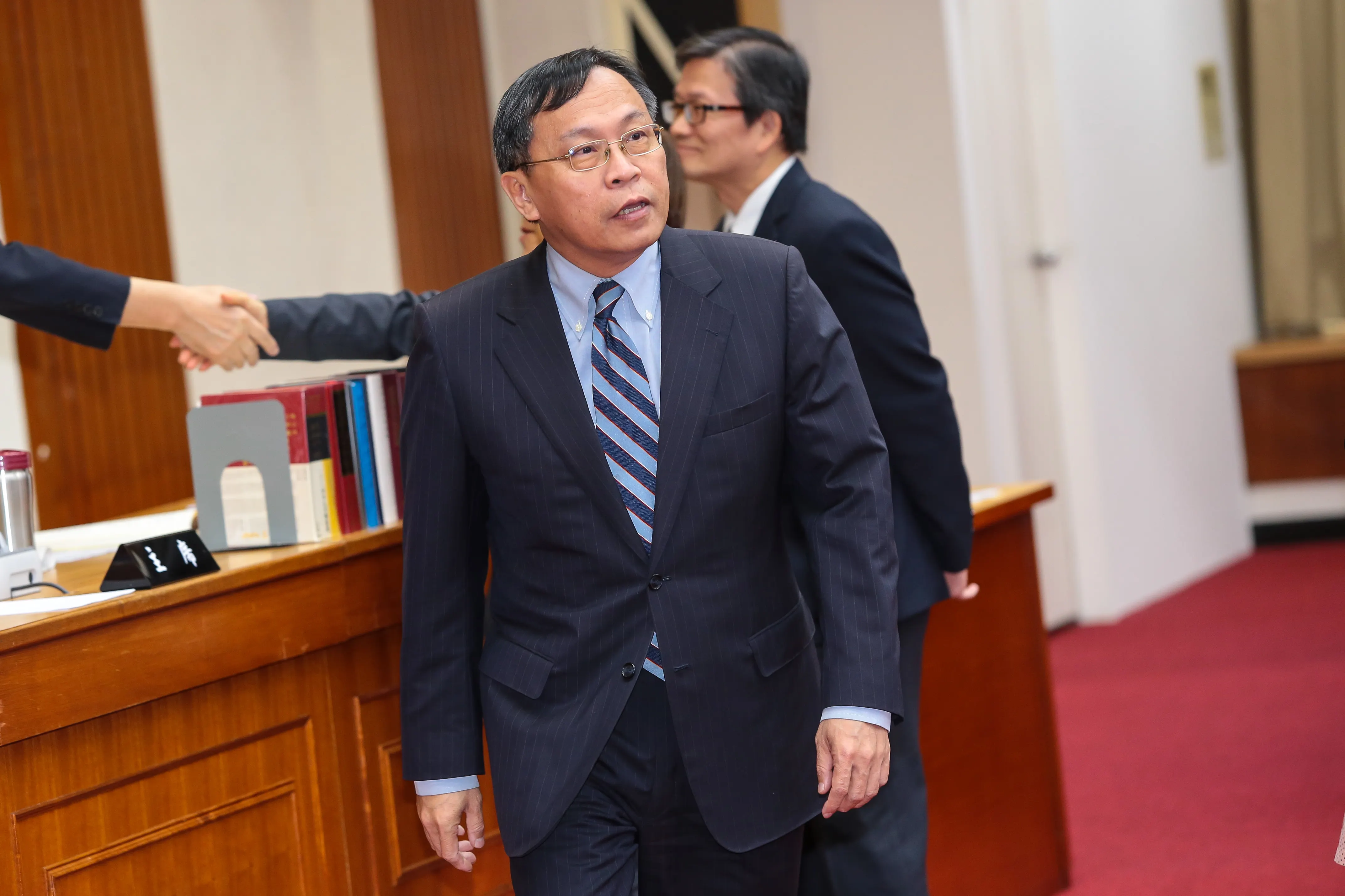 20171116-台湾金控董事長呂桔誠16日出席立院財政委員会。（顏麟宇攝）
