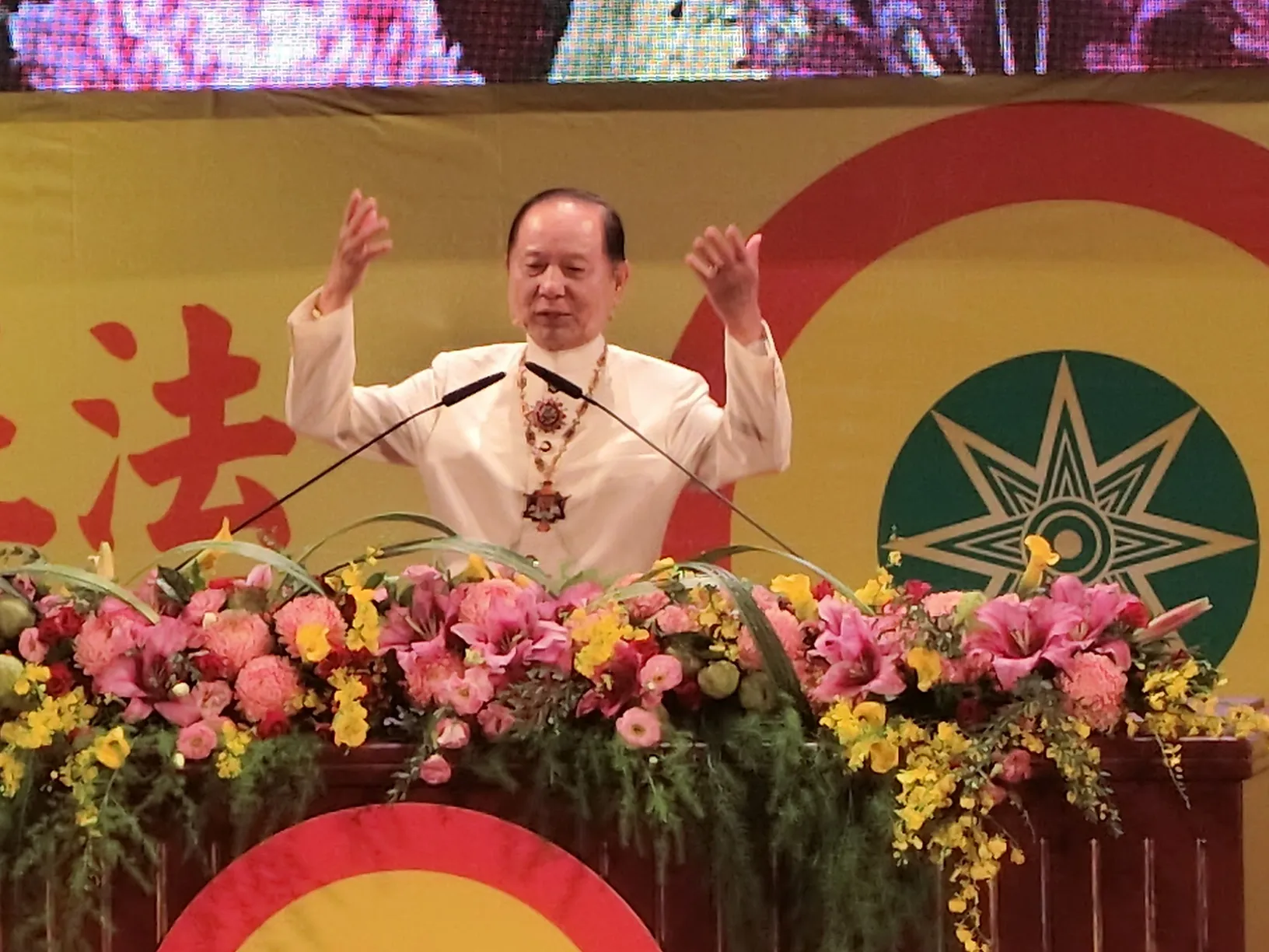 悟覺妙天禪師在演講中一再強調不生氣的修行，可以減少人跟人之間的衝突紛爭。（圖／王秀禾攝）