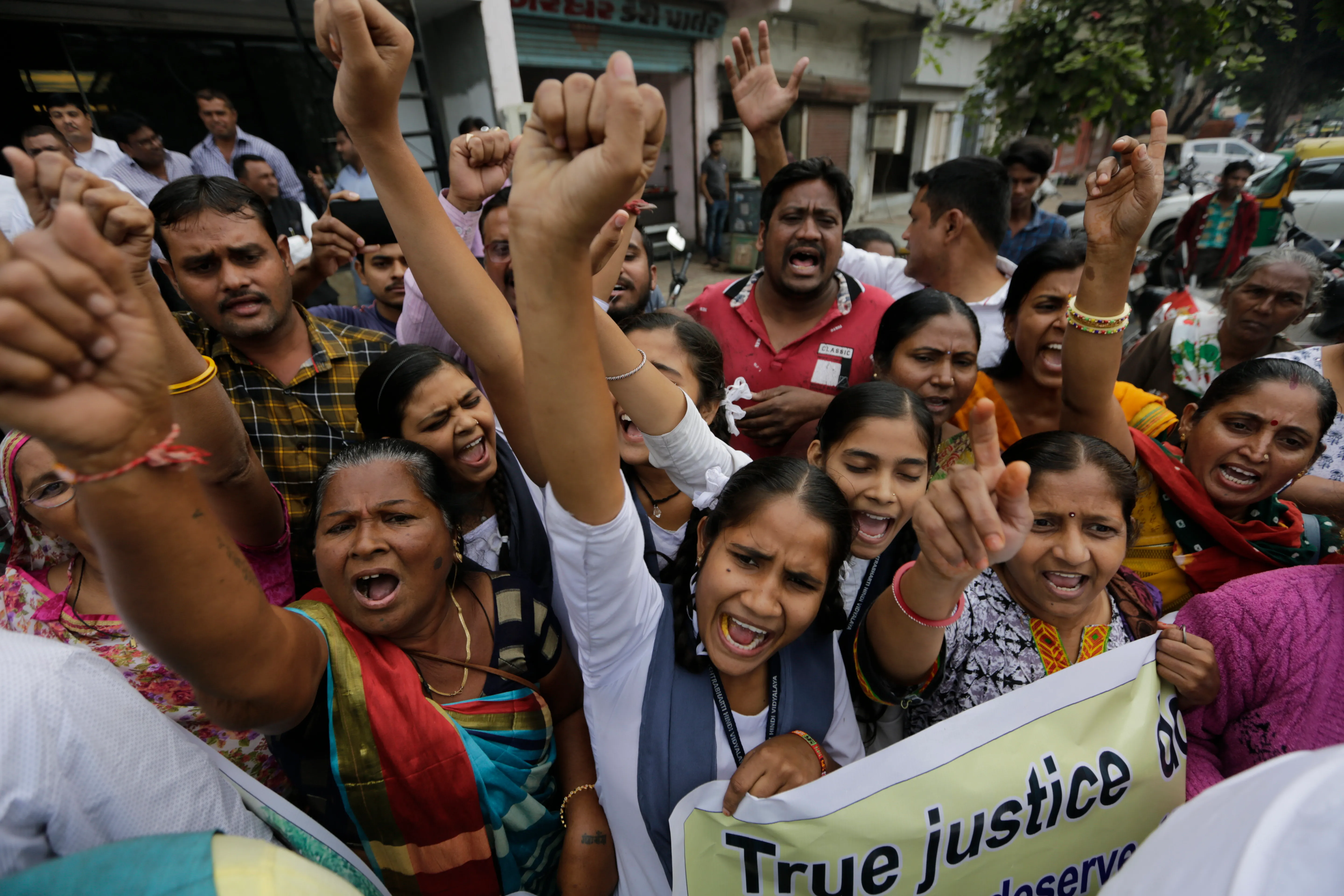 印度女性處境惡劣，遭性侵、殺害慘案頻傳，點燃民眾怒火。（AP）