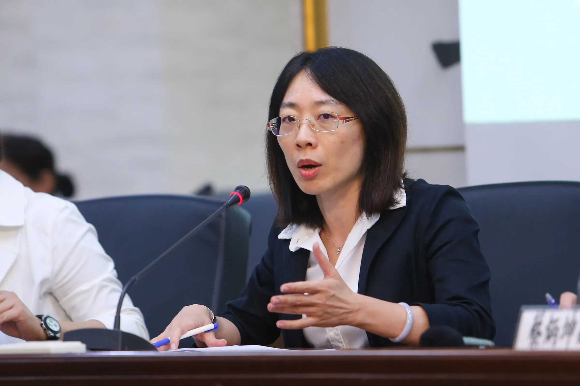 20200716-台北市法務局長袁秀慧16日出席「錢櫃KTV火警事件，北市府關懷、法律協助及求償進度記者說明會」記者會。（顏麟宇攝）