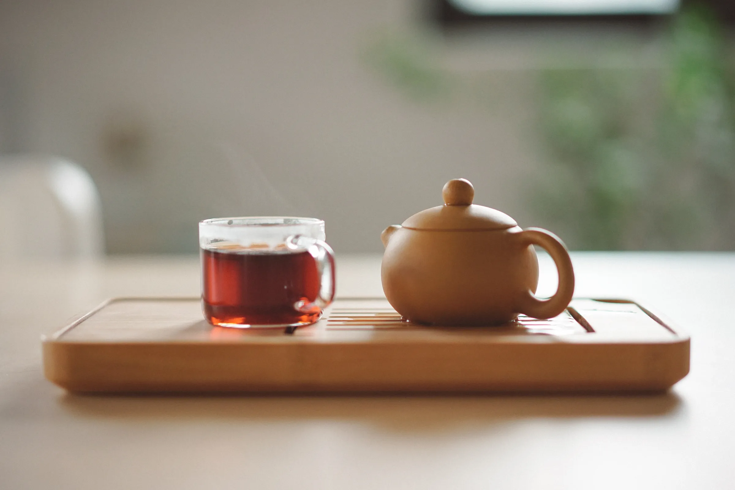  泡茶時若犯了這些「禁忌」，那麼買再好的茶葉也是枉然。（圖/取自Unsplash）