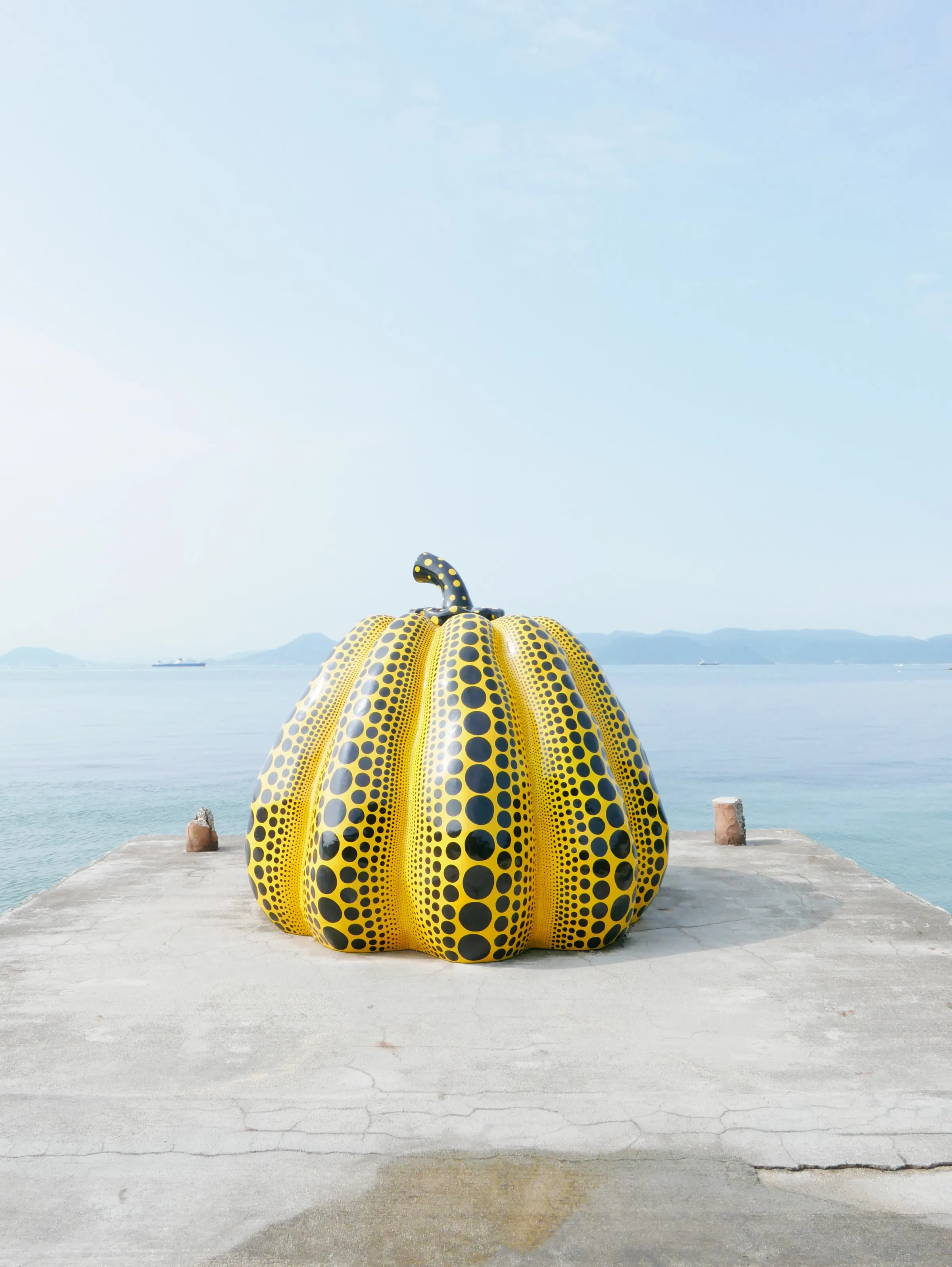 直島－草間彌生作品・黃南瓜 (圖/unsplash)