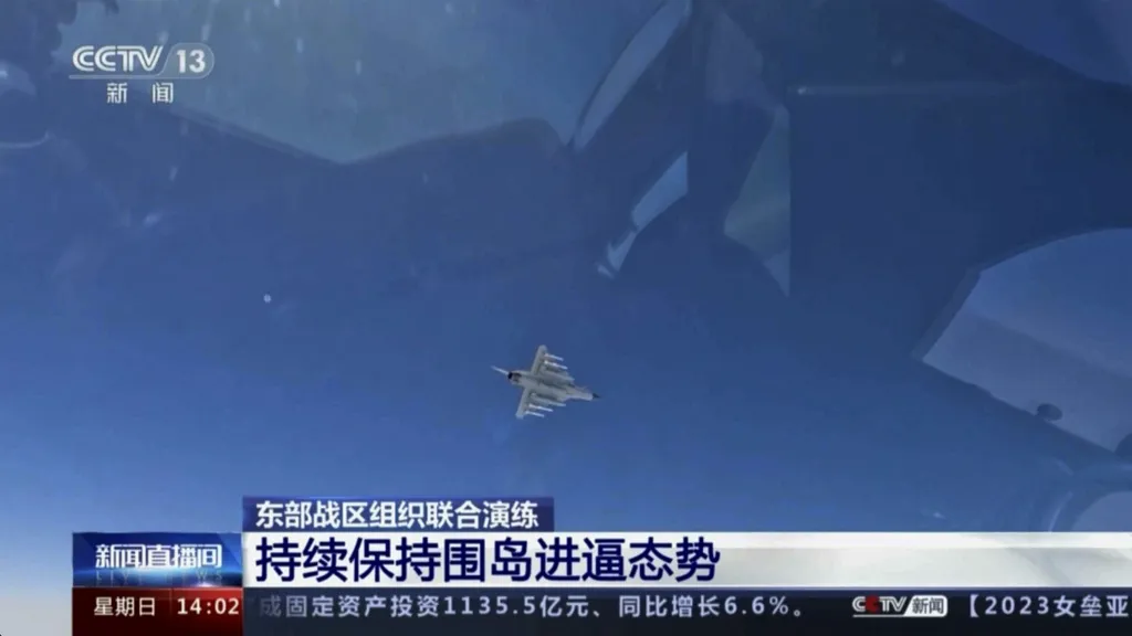 2023年4月9日，央視播放的畫面顯示共軍的殲-10也參與了這次的環台軍演。（美聯社）
