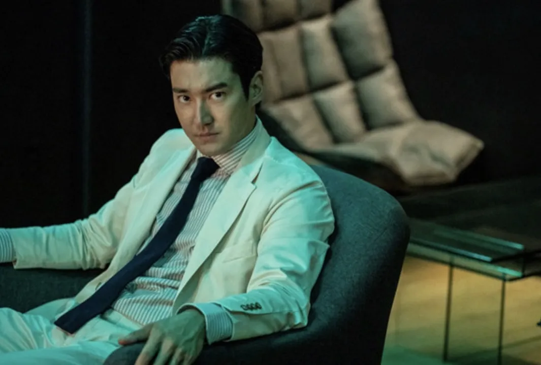 崔始源在《獵犬》中飾演財閥第三代「洪敏範」一角。（圖／方格子提供）