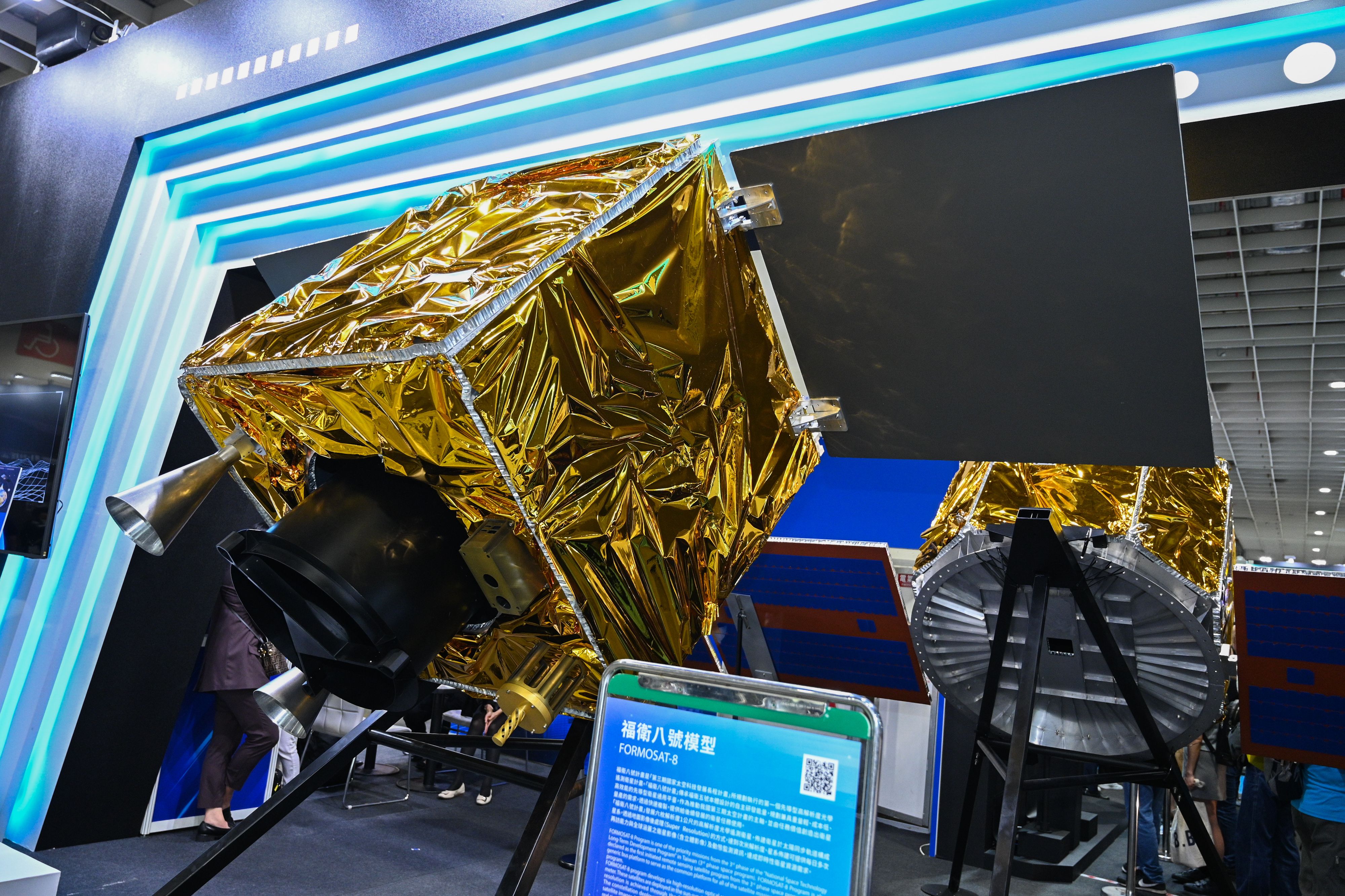 20230914 - 国家太空センター（TASA）が「2023台北国際航空防衛工業展覧会」で福衛8号衛星モデルを展示。（陳昱凱撮影）