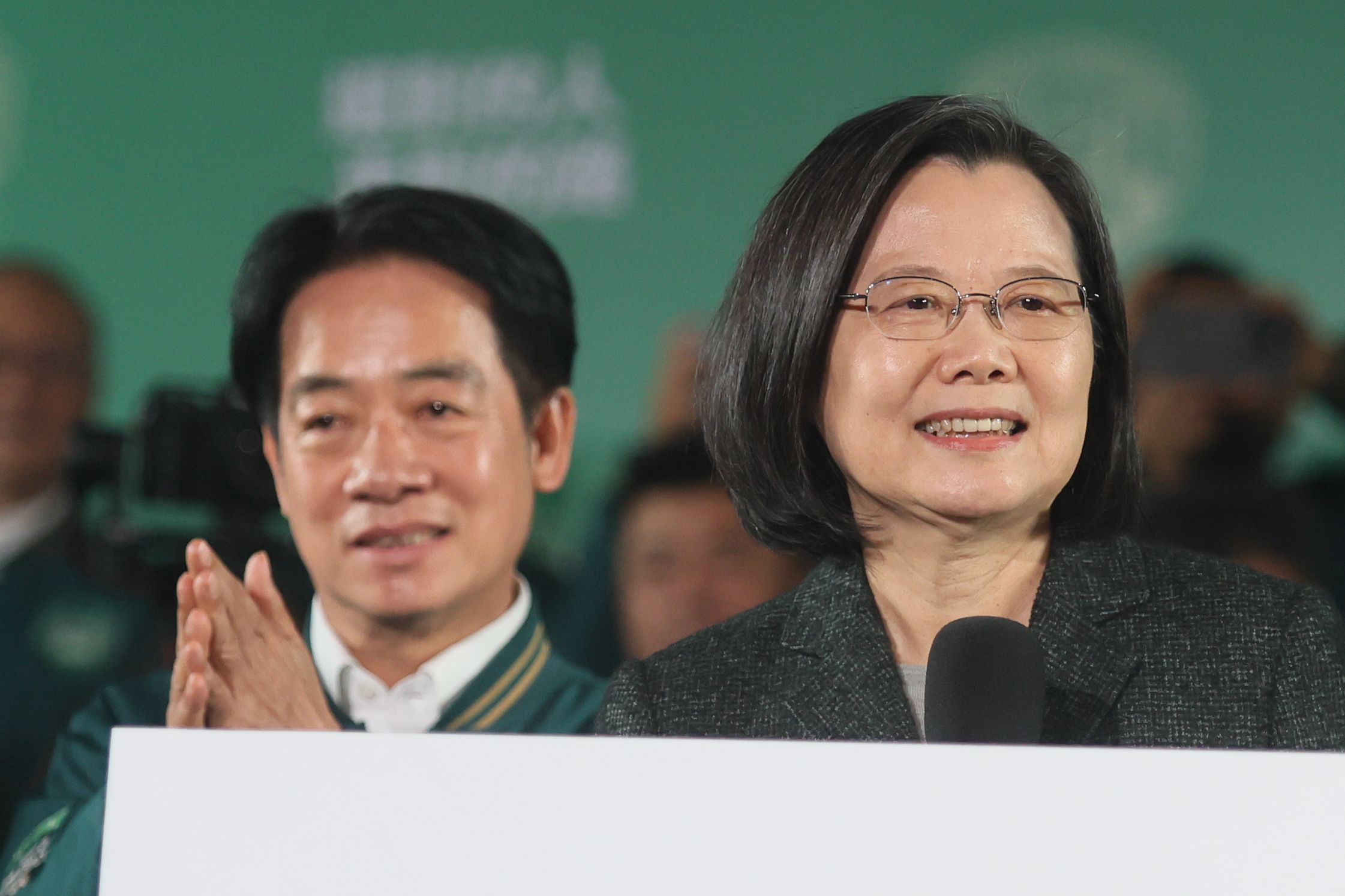 總統蔡英文13日出席民進黨總統當選人賴清德勝選之夜。（柯承惠攝）