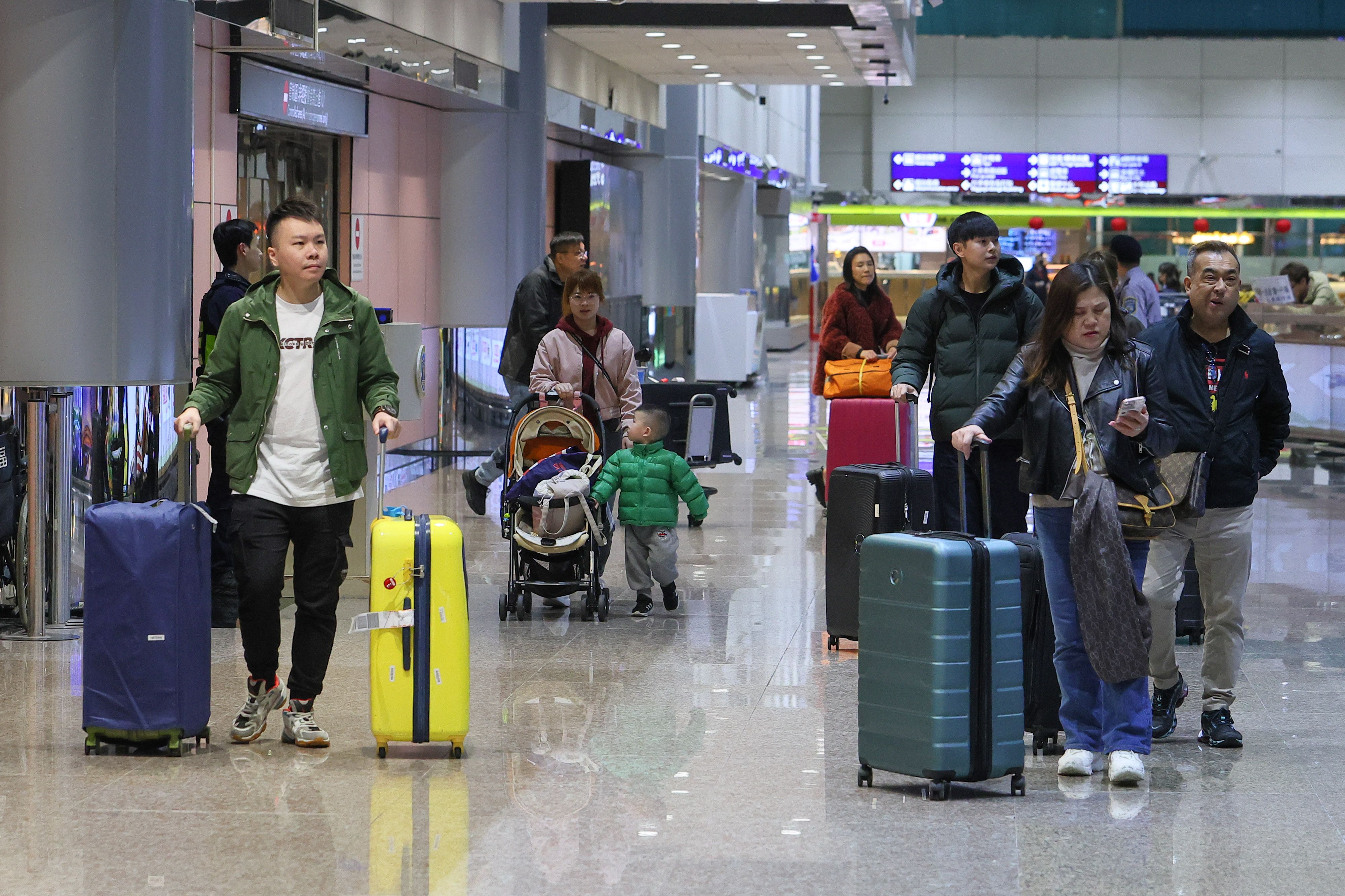 20240122-桃園国際空港の旅客。（颜麟宇撮）