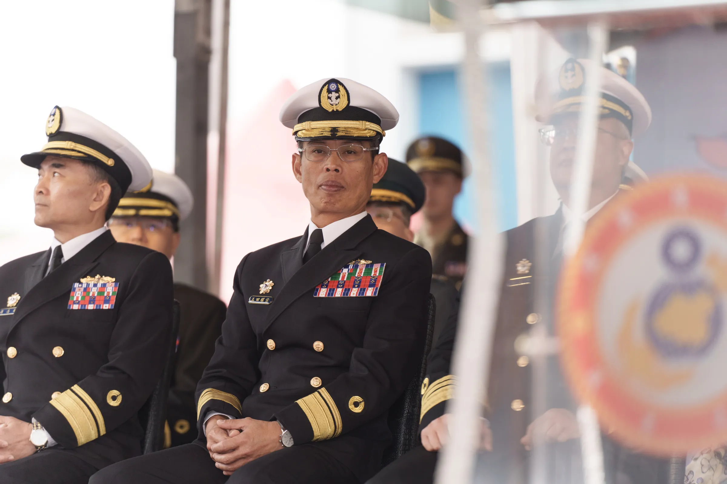潜水艦部隊出身の王田耀宗氏（中央）が部隊を率いて友好国を訪問した際、海軍上層部が潜水艦将校の人気向上を図ったものとして注目を集めた。（写真：傅啓禎）
