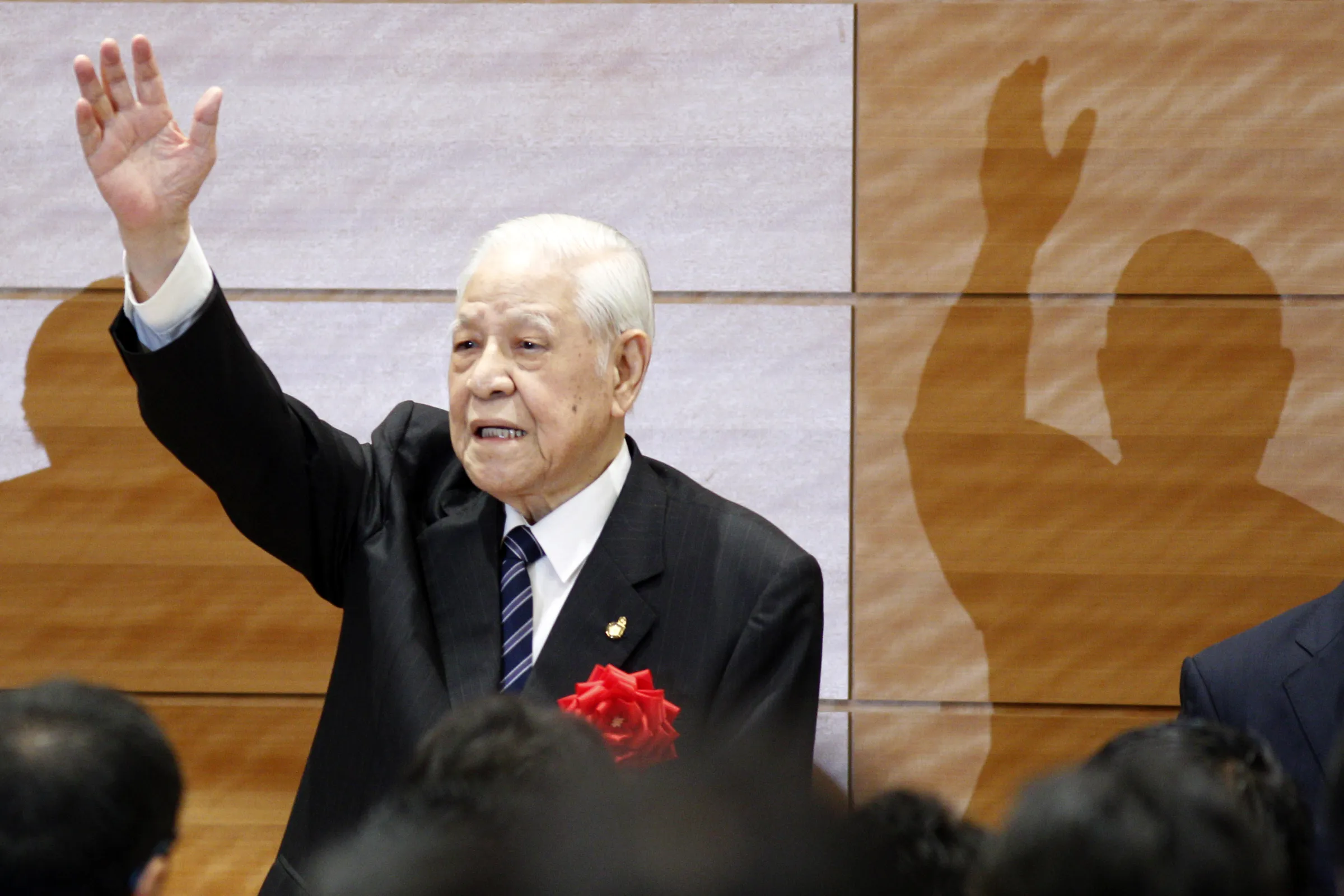 李登輝前總統22日在日本國會眾院議員會館發表演講（美聯社）