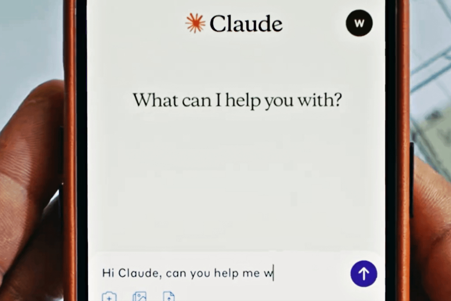 Claude 3的iOS app版本正式推出了，無須付費，所有人都能免費使用。（圖／翻攝自X／AnthropicAI）