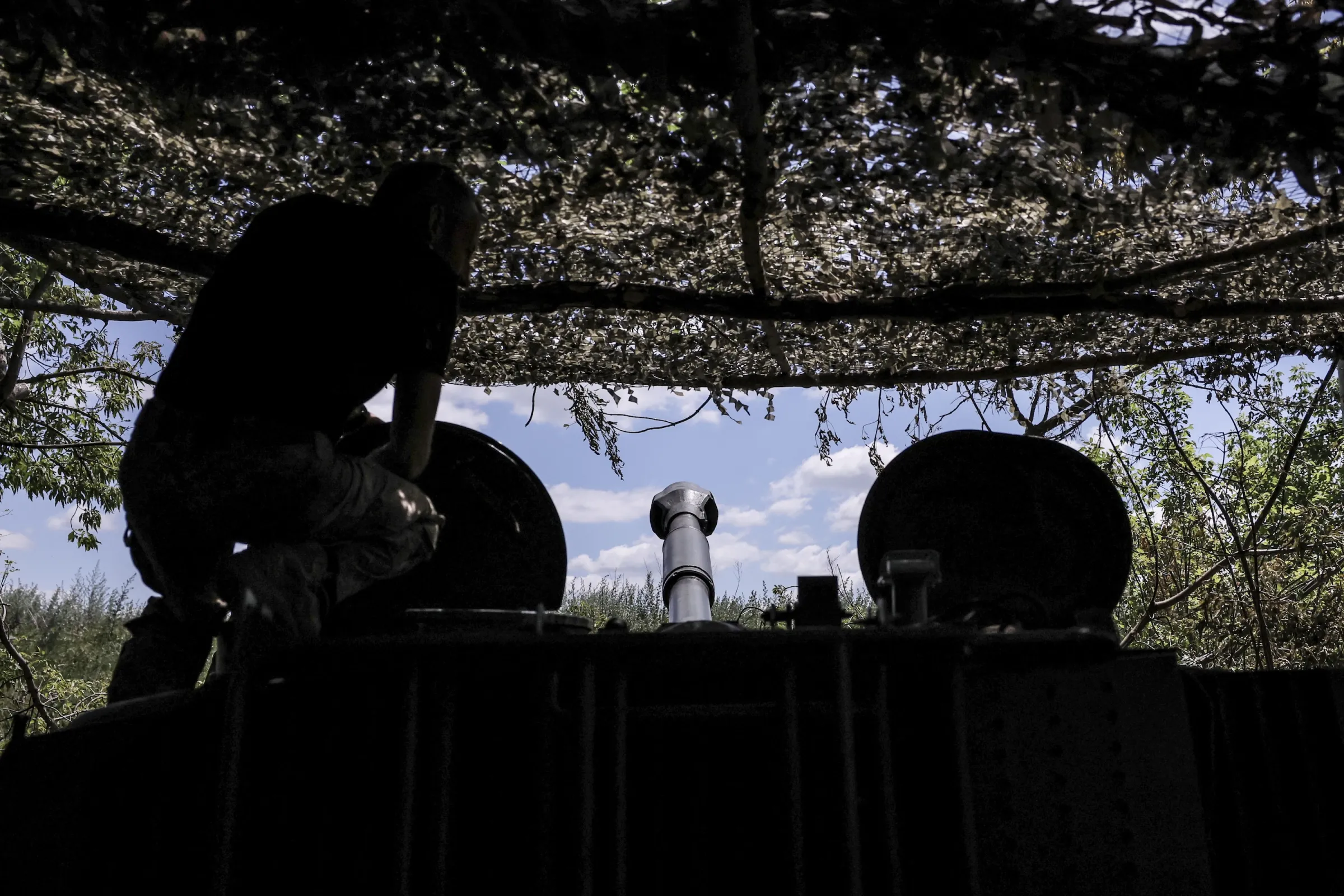 2023年7月26日，美國陸軍第17野戰砲兵旅在澳洲昆士蘭部署陸軍戰術飛彈系統（ATACMS），以便將其裝載到高機動性火砲火箭系統（HIMARS）上。（美聯社）