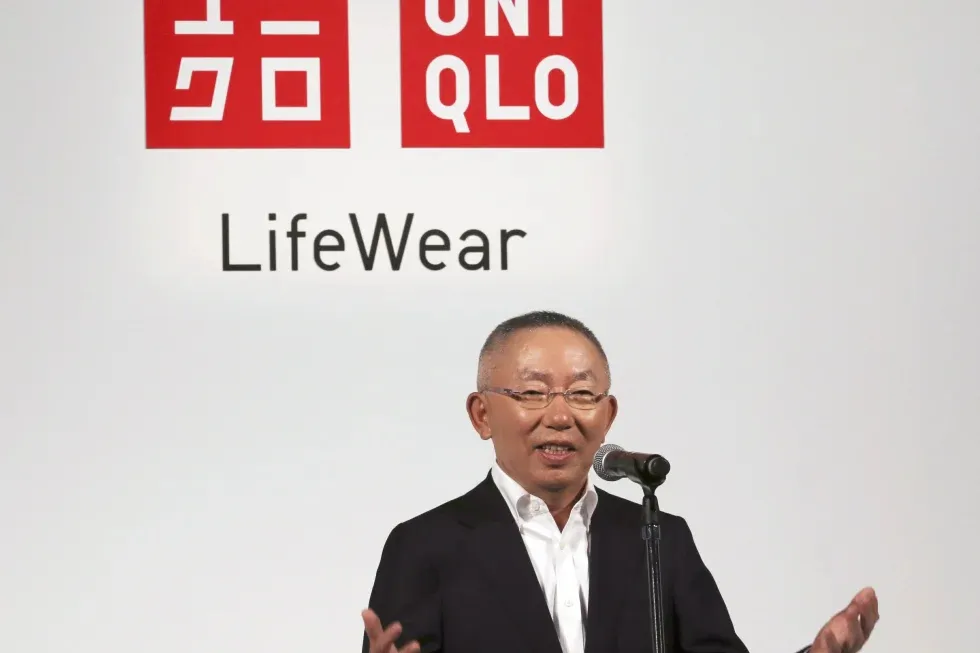2016年5月，優衣庫（UNIQLO）執行長柳井正在東京向媒體發表演說。（美聯社資料照）