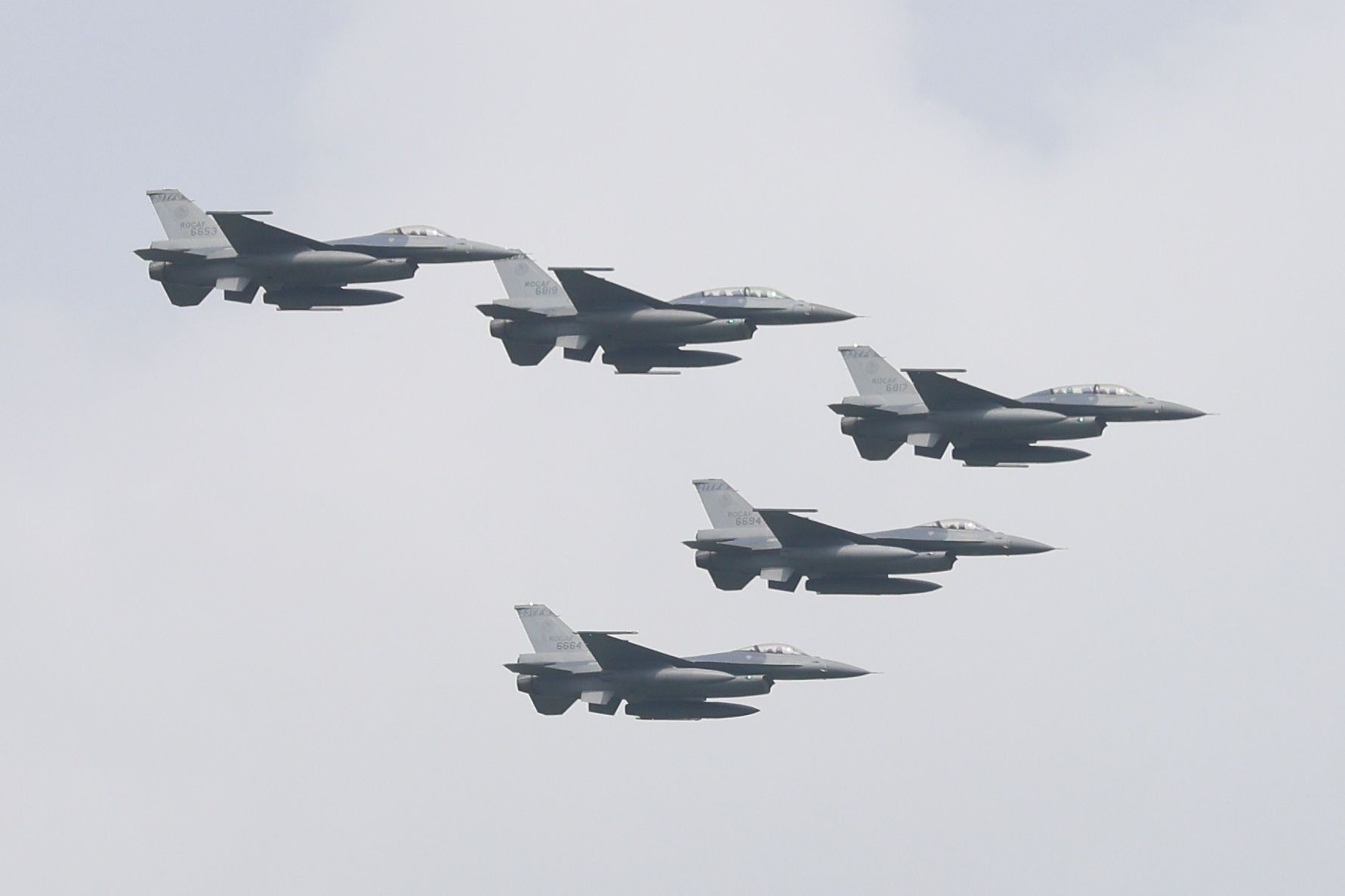 媒體報導F-16V Block 70擬在9月底交機抵台，但空軍司令部13日表示，目前出廠事宜仍須調整。示意圖。（資料照，柯承惠攝）