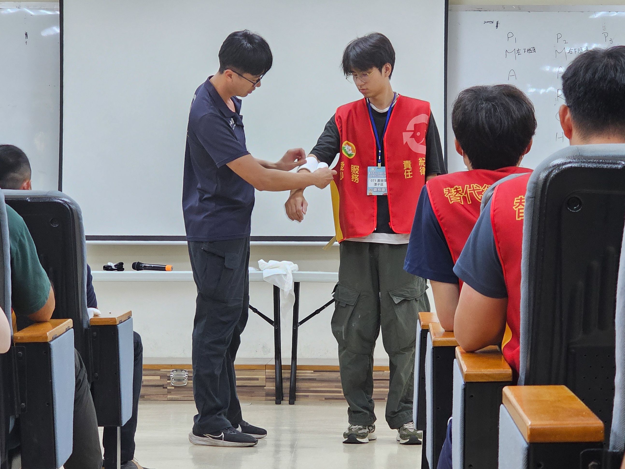 替代役教召創傷止血教學。(資料照/洪煜勛攝)