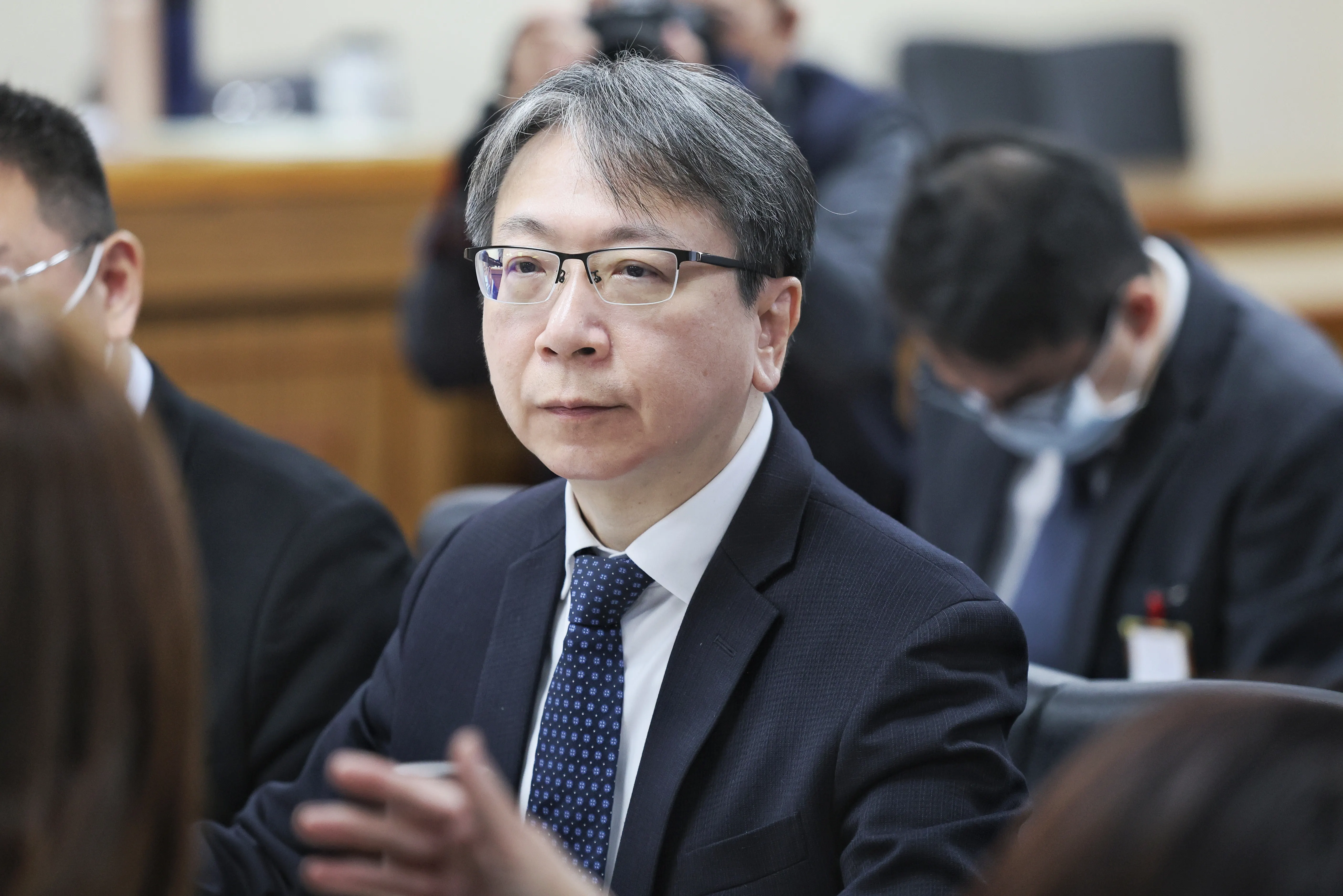 国家安全局長蔡明彦が立法院で質疑に応じる姿。（柯承惠攝）