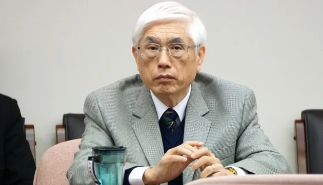 立法院社福衛環委員會8日初審《人類免疫缺乏病毒傳染防治及感染者權益保障條例》部分條文修正草案，刪除非本國籍愛滋感染者入境、停留及居留限制，圖為8日上午衛福部政務次長林奏延出席委員會。（蘇仲泓攝）