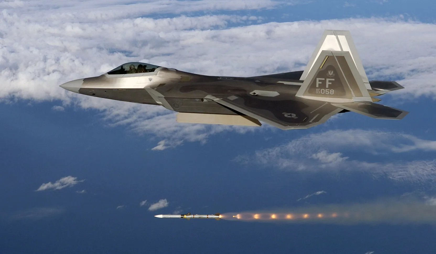 美國空軍現役F-22「猛禽」匿蹤戰機。（翻攝自美國空軍）