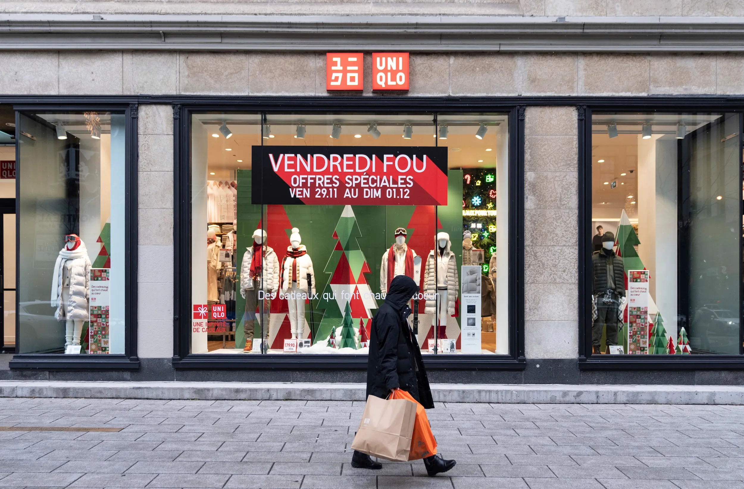 2024年11月29日、カナダ・モントリオールのUNIQLO。（美聯社）