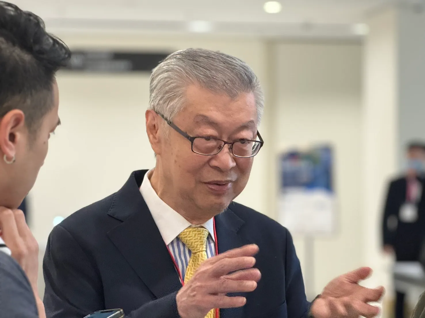 20250305-前行政院長陳冲5日受訪時談及台積電對美投資議題。（張曜麟攝）