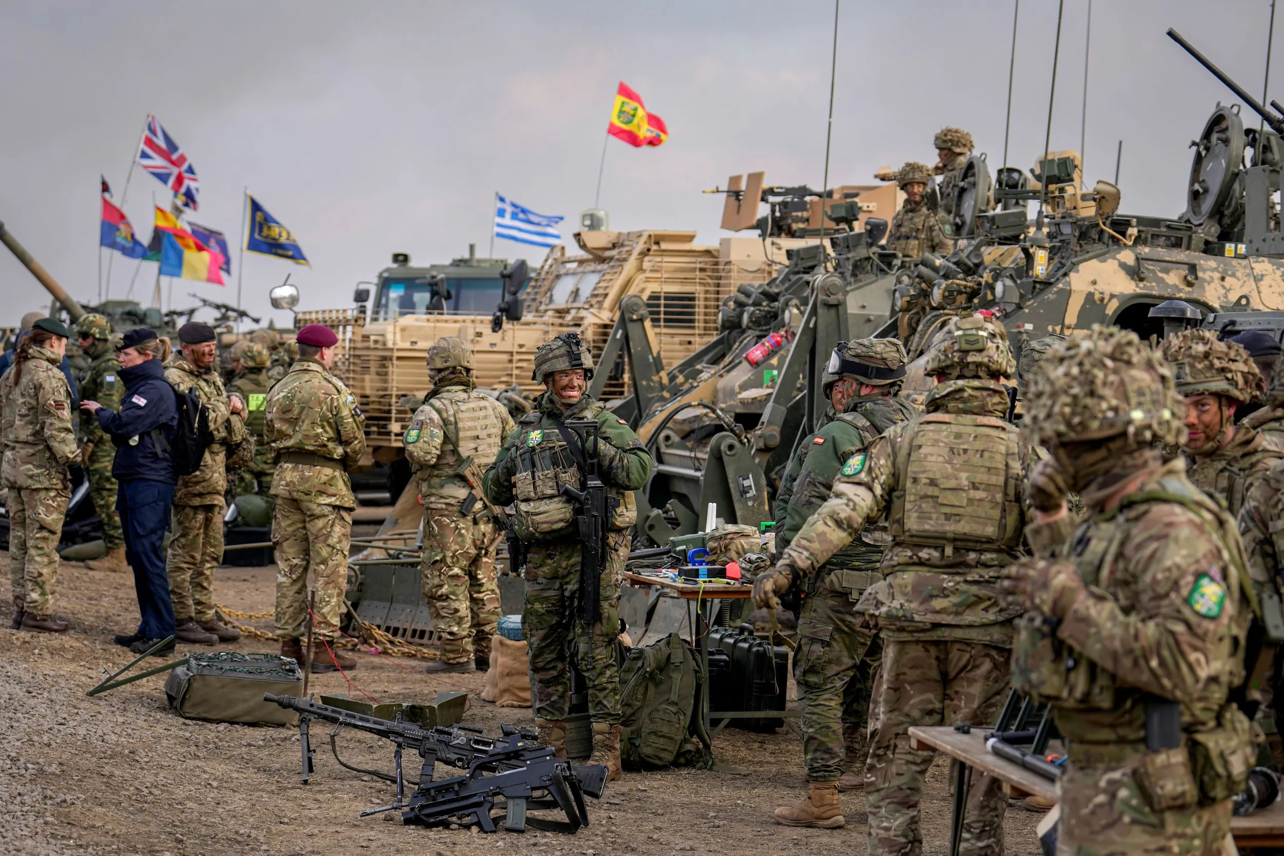 ルーマニアでの合同演習に参加するNATOヨーロッパ軍。（AP通信）