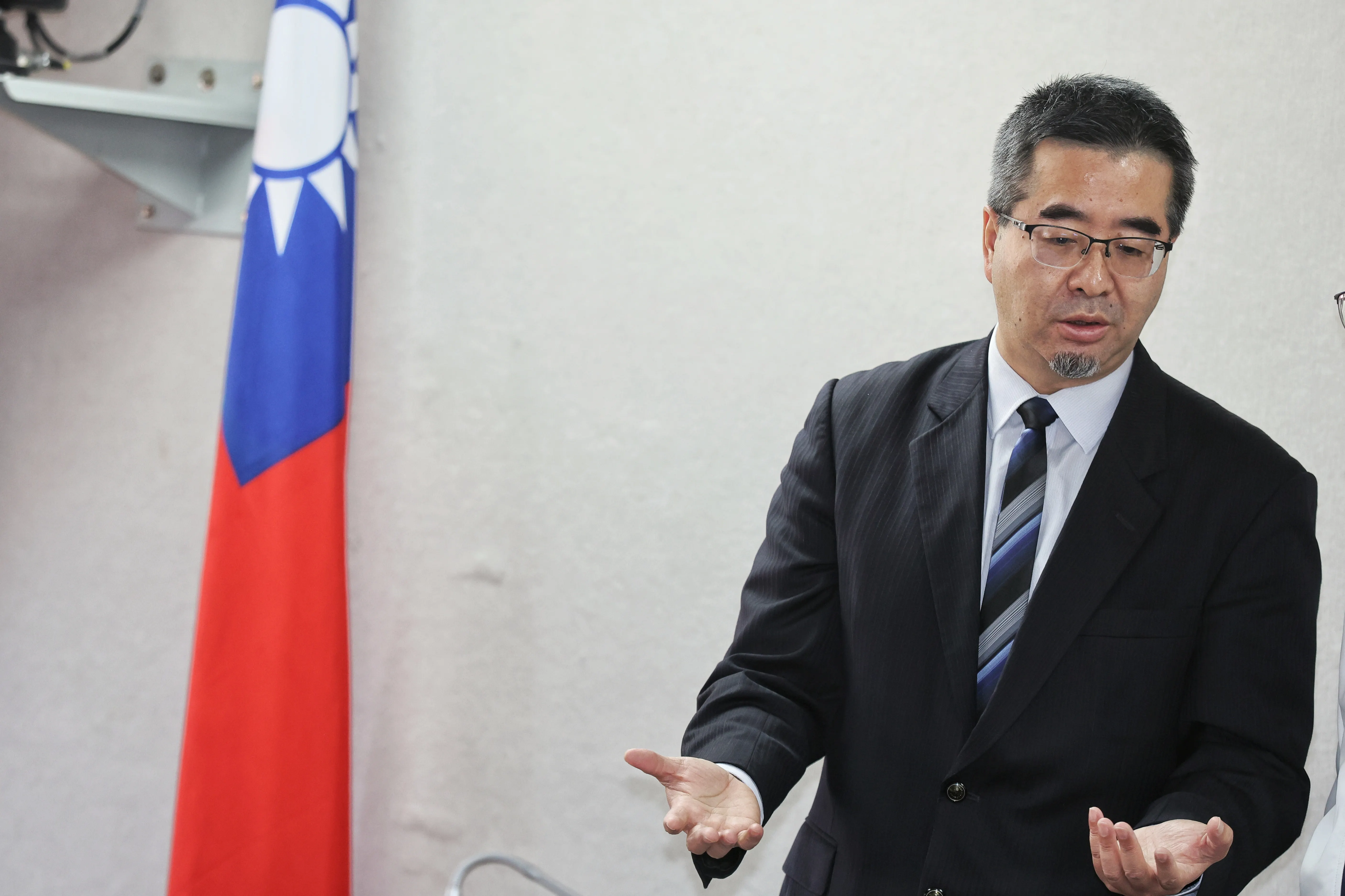 20241206-馬英九基金會執行長蕭旭岑（見圖）與立委賴士葆、 羅智強、徐巧芯等人6日出席「請民進黨政府高抬貴手，不要對兩岸交流戒嚴」記者會。（柯承惠攝）