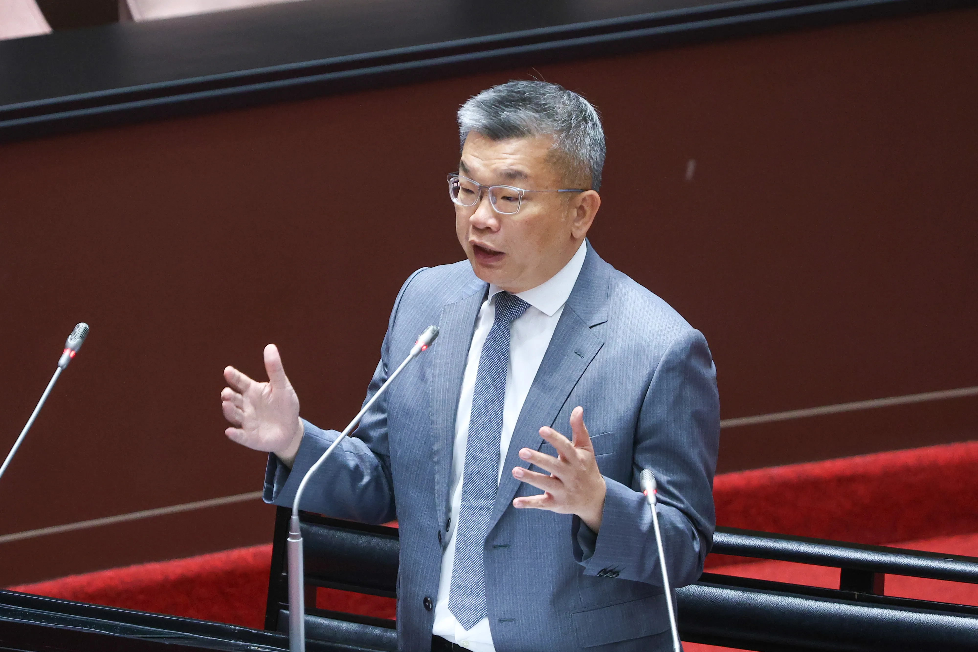 20250429-民進黨立委蔡其昌29日於立院質詢。（顏麟宇攝）
