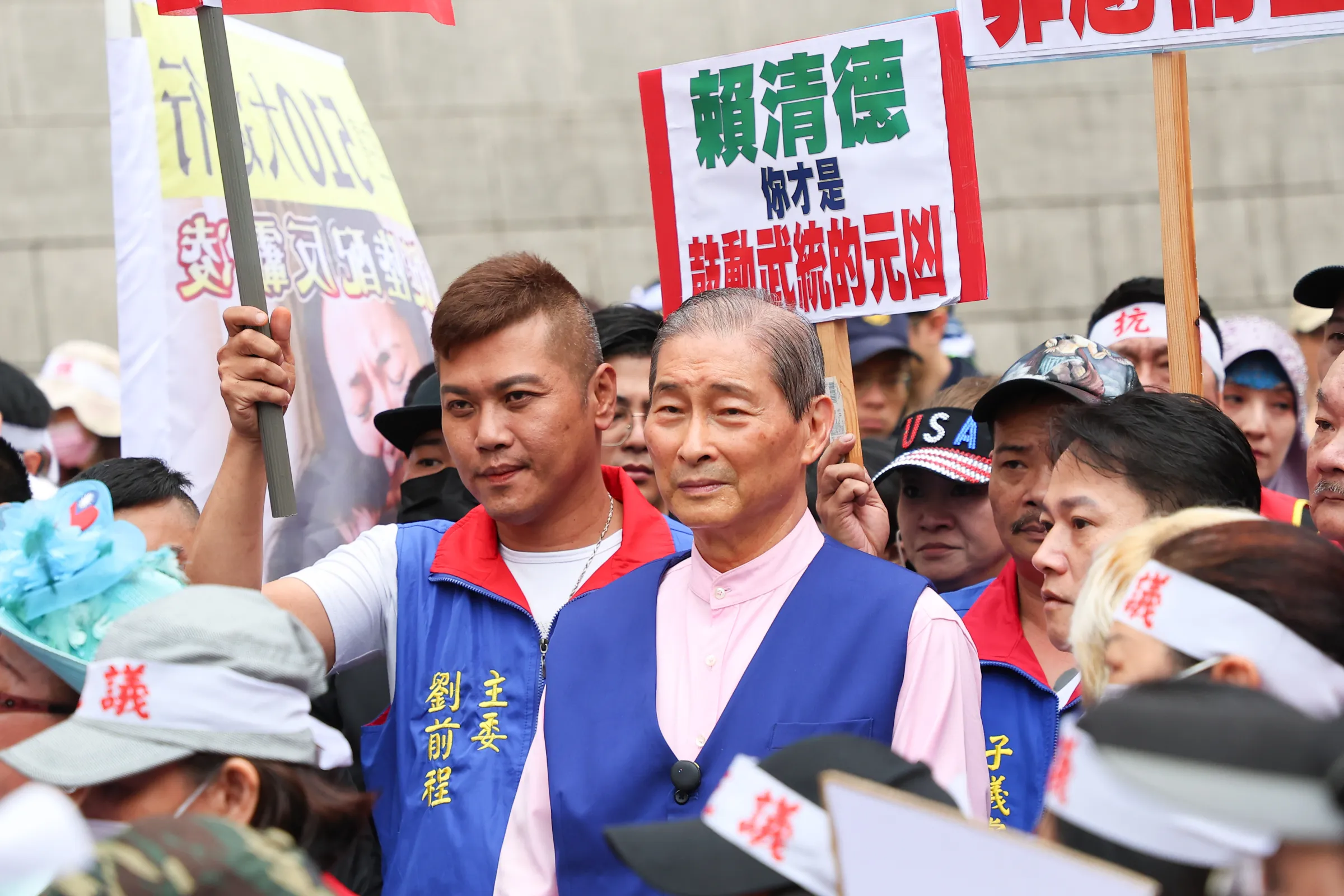 20250510-統促黨總裁張安樂10日出席「挺陸配，反霸凌」遊行。（顏麟宇攝）