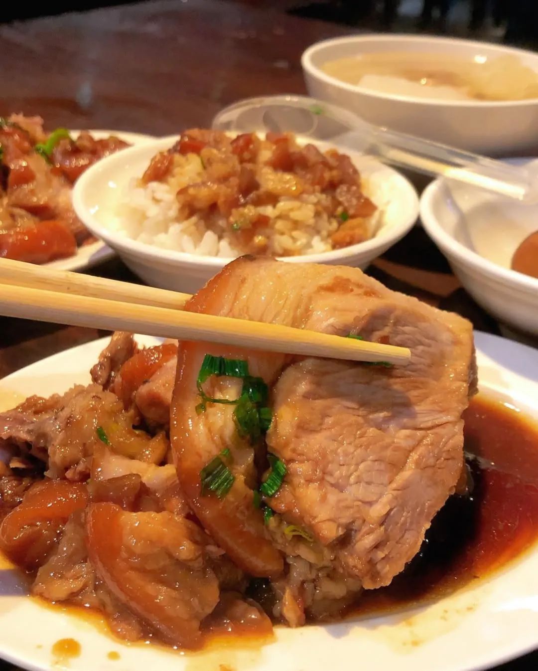 富霸王豬腳（圖／網路溫度計提供）