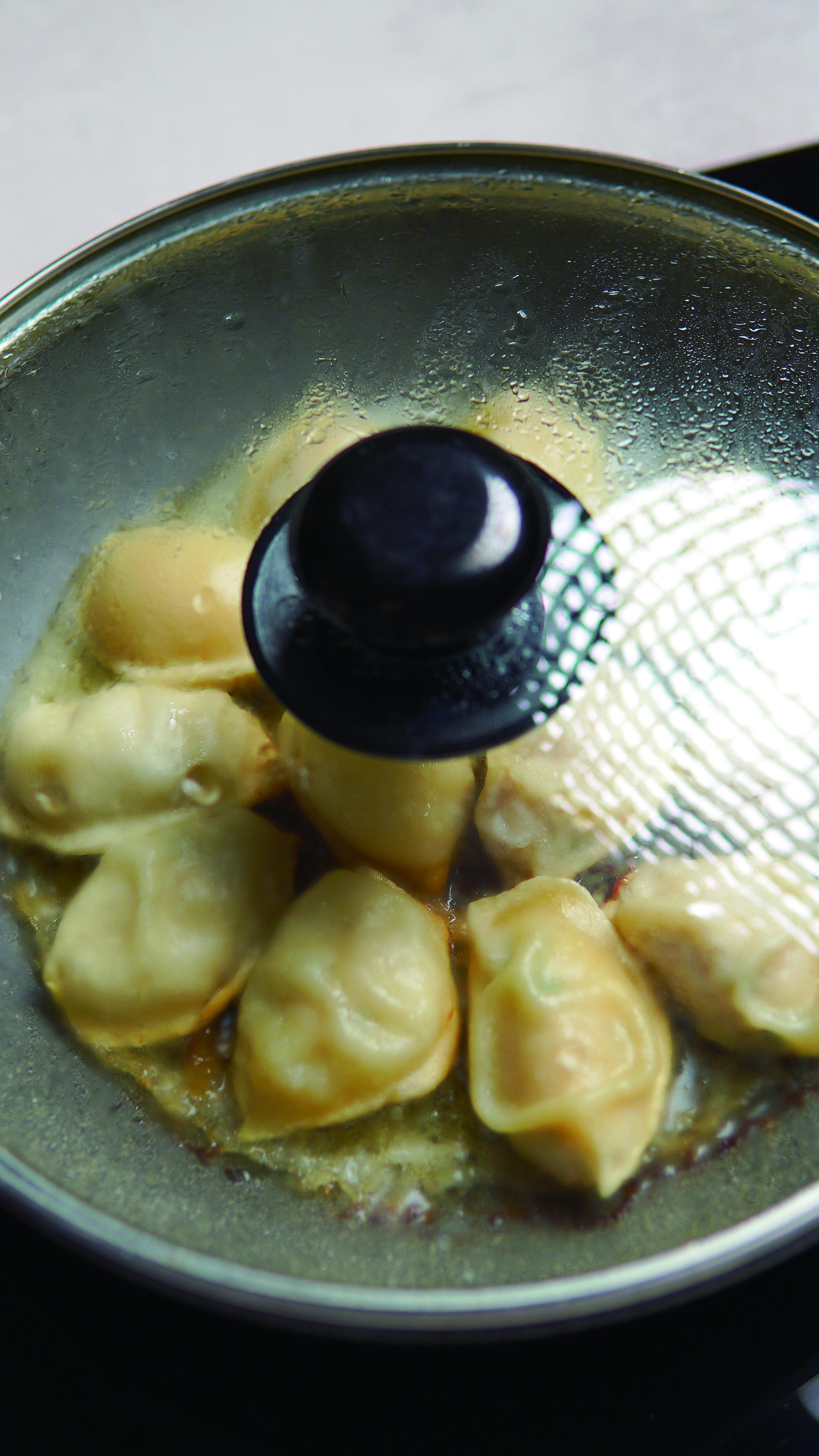 冰花煎水餃3（圖／野人提供）