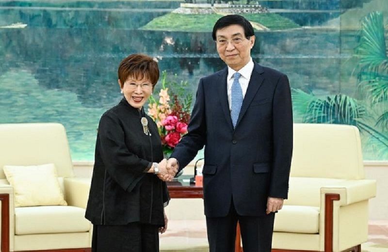 王滬寧會見洪秀柱等第二屆海峽兩岸中華文化峰會台灣嘉賓。（新華社）