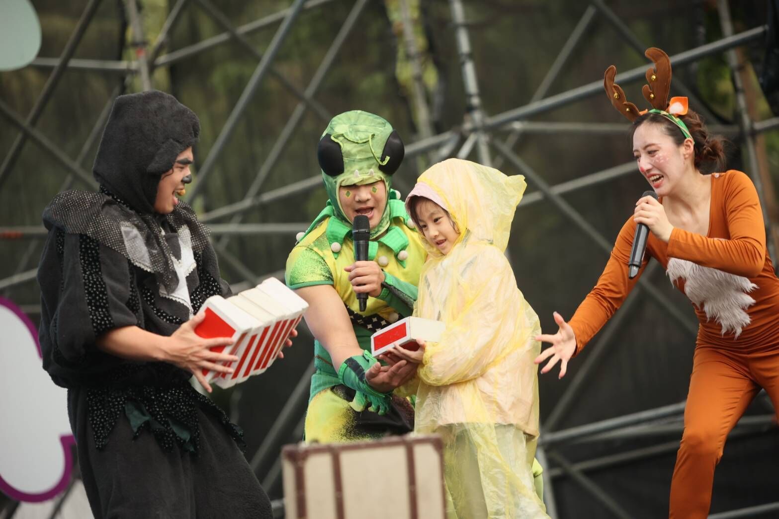 2025新竹市兒童遊藝節「飛翔樂園」包括故事劇場、藝術體驗、科技互動，還有三麗鷗明星見面會、YOYO家族見面會等活動。（圖／新竹市文化局）