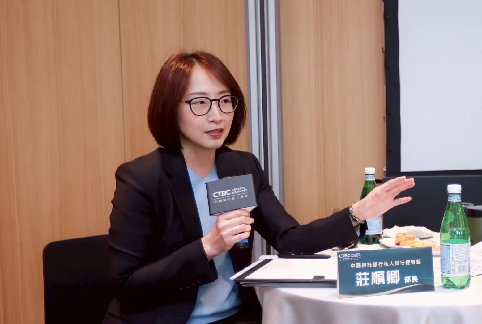 20250528-中國信託商業銀行私人銀行處私人銀行經營部部長莊順卿（中）28日分享服務家族辦公室客群的心得。（陳怡慈攝）