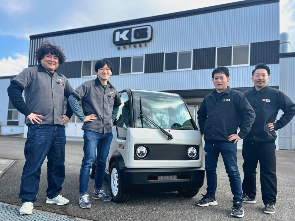 日本新創公司推出單人座迷你電動車Mibot，預計2026年就能正式上路。（翻攝自KG Motor粉專）