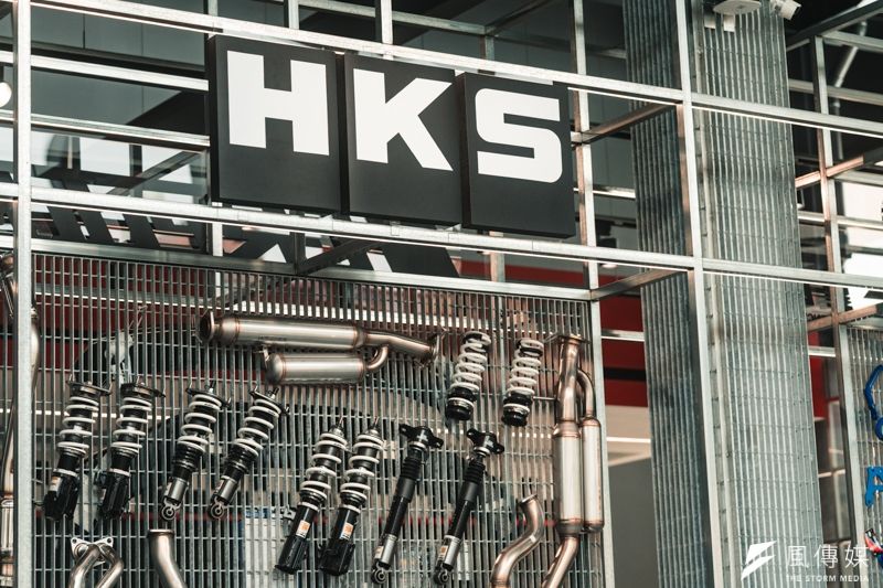 HKS 幾乎把所有相關 GR 車款的產品都搬進 GR Garage了。