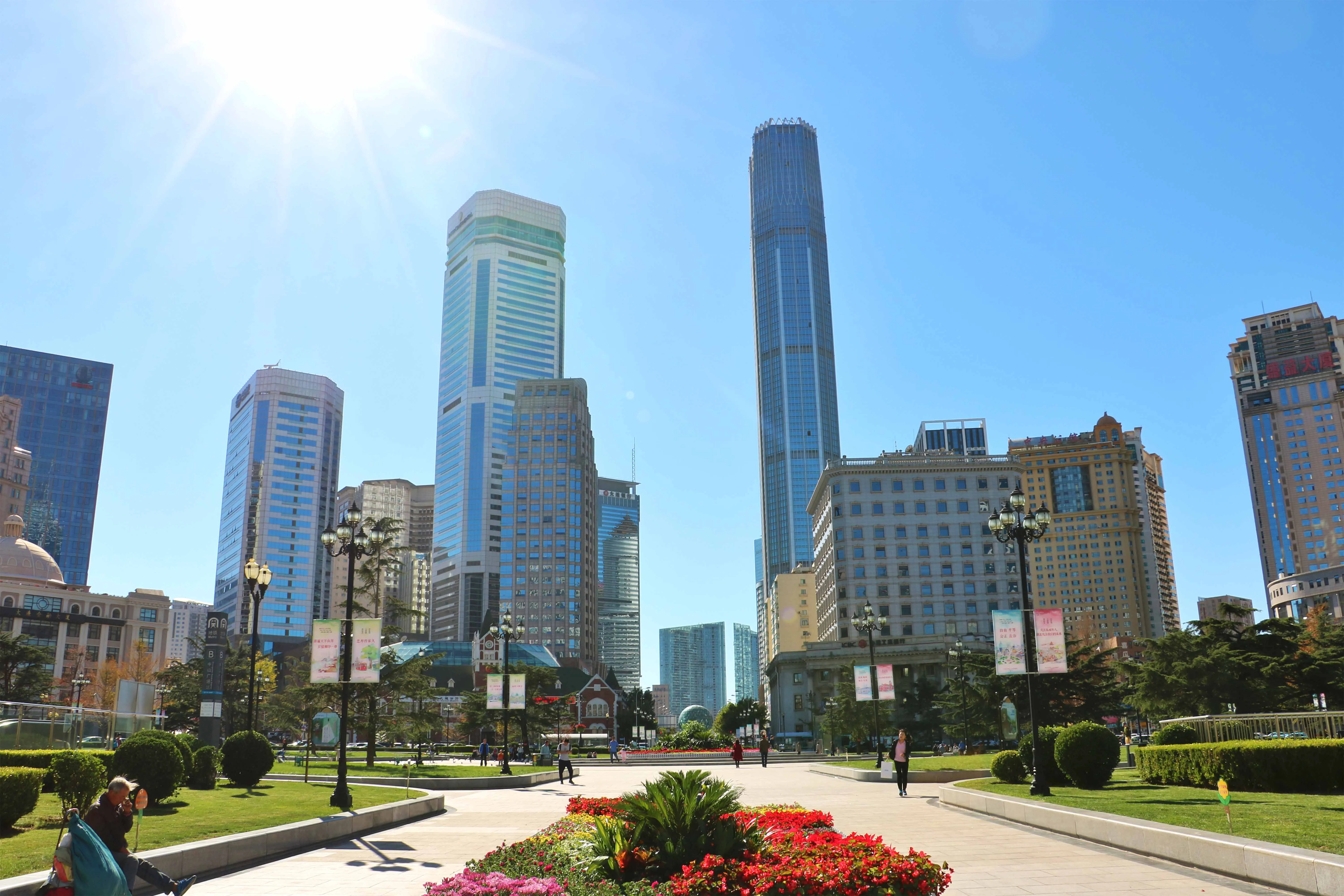 中国大連中山広場。