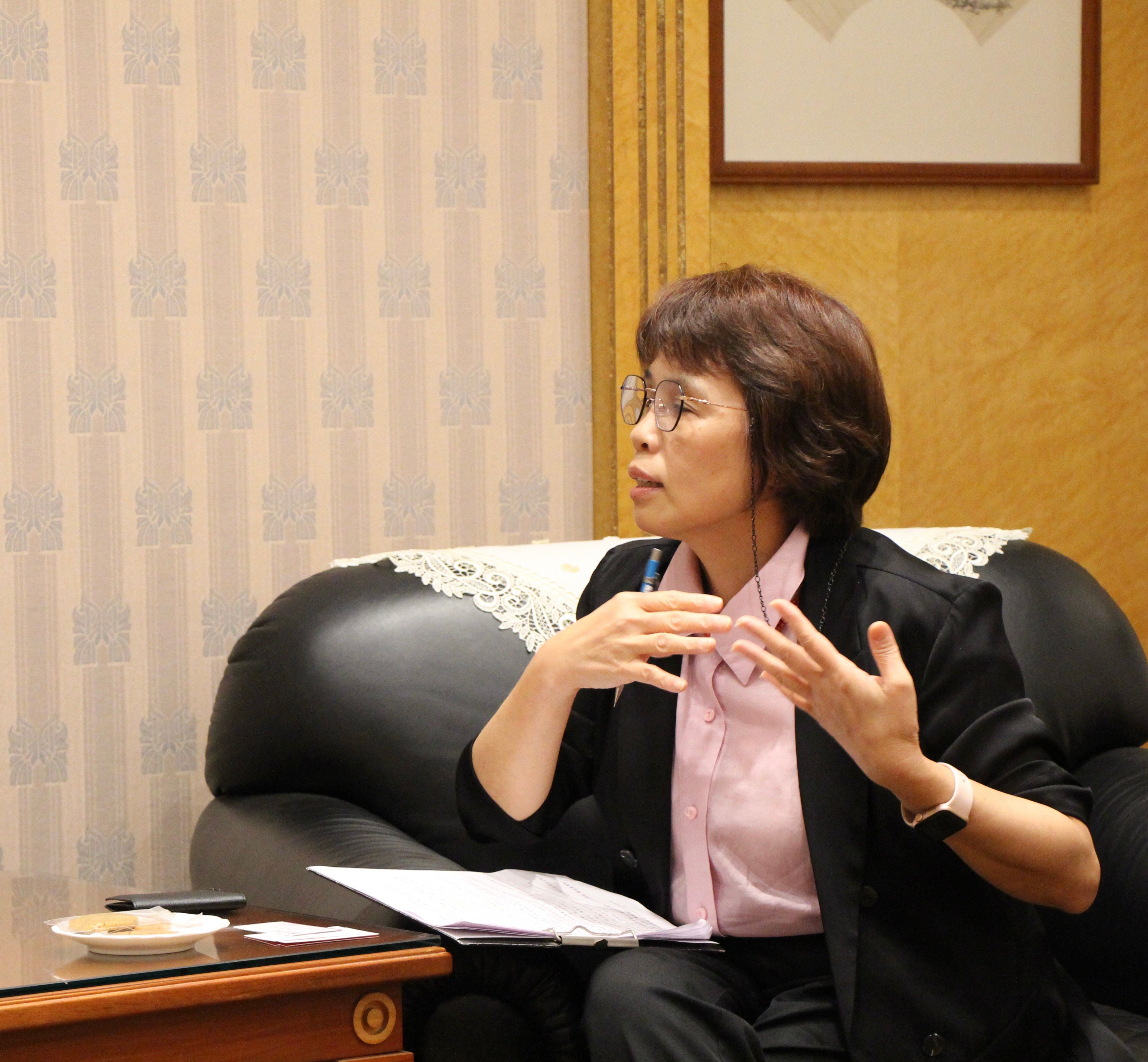 台銀國內營運部經理李美伶表示，打詐最需要的是從暖心出發，多多關懷年長的長輩。（攝影：曾寶頣）