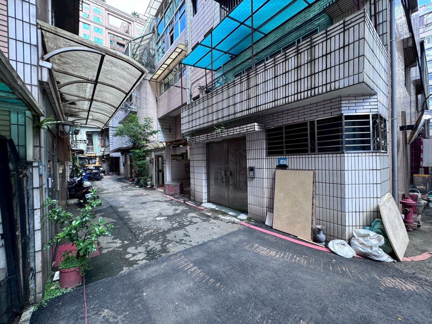 更新前建物外觀現況。(圖/新北市政府都市更新處)