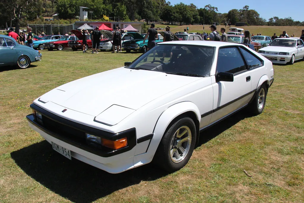 A60 世代的 Celica Supra 已經從分支車系轉變為開發主力，由於追求性能的樣子像極了 2000GT，讓性能車迷對 Supra 的支持度難以言喻。