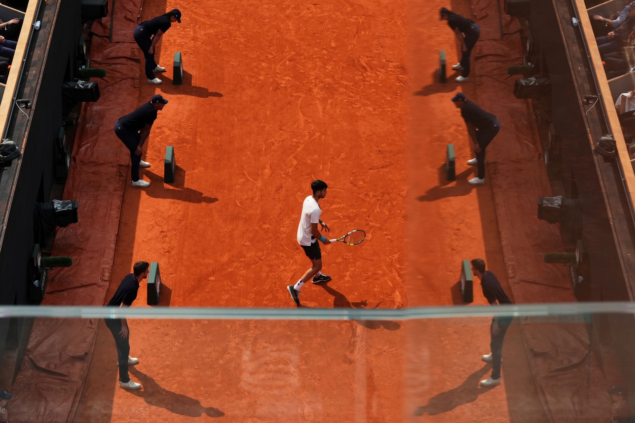 從2025年溫布頓網球錦標賽開打後，四大滿貫將只剩法網保留線審。（美聯社）