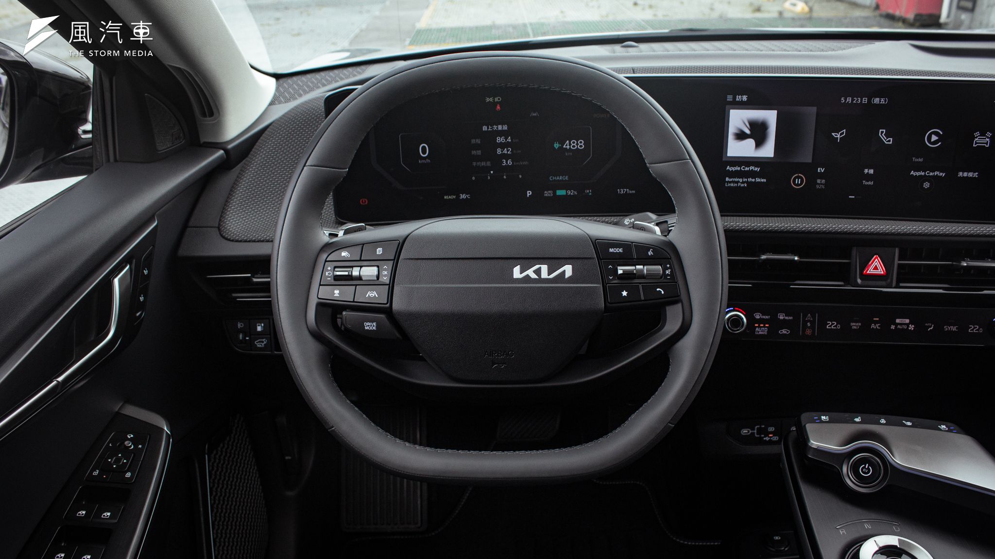 2025 Kia The new EV6 以更為時尚的造型及優異的續航力，展現新世代電動車風貌。