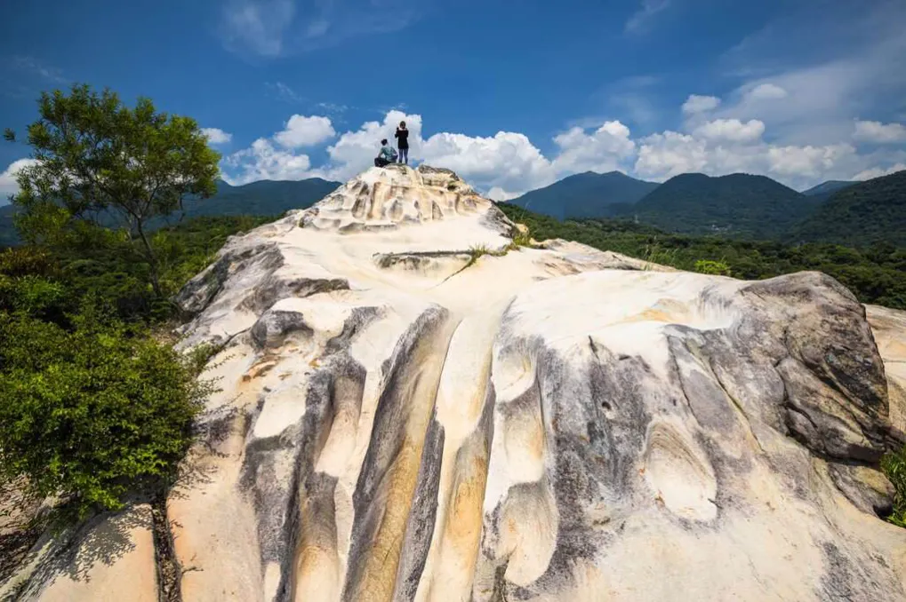 台北捷運旁步道：軍艦岩步道。（圖／取自台北旅遊網）