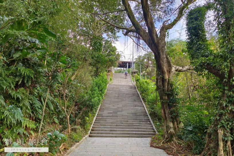 台北捷運旁步道：指南宮千階親山步道。（圖／取自輕旅行－撰風）