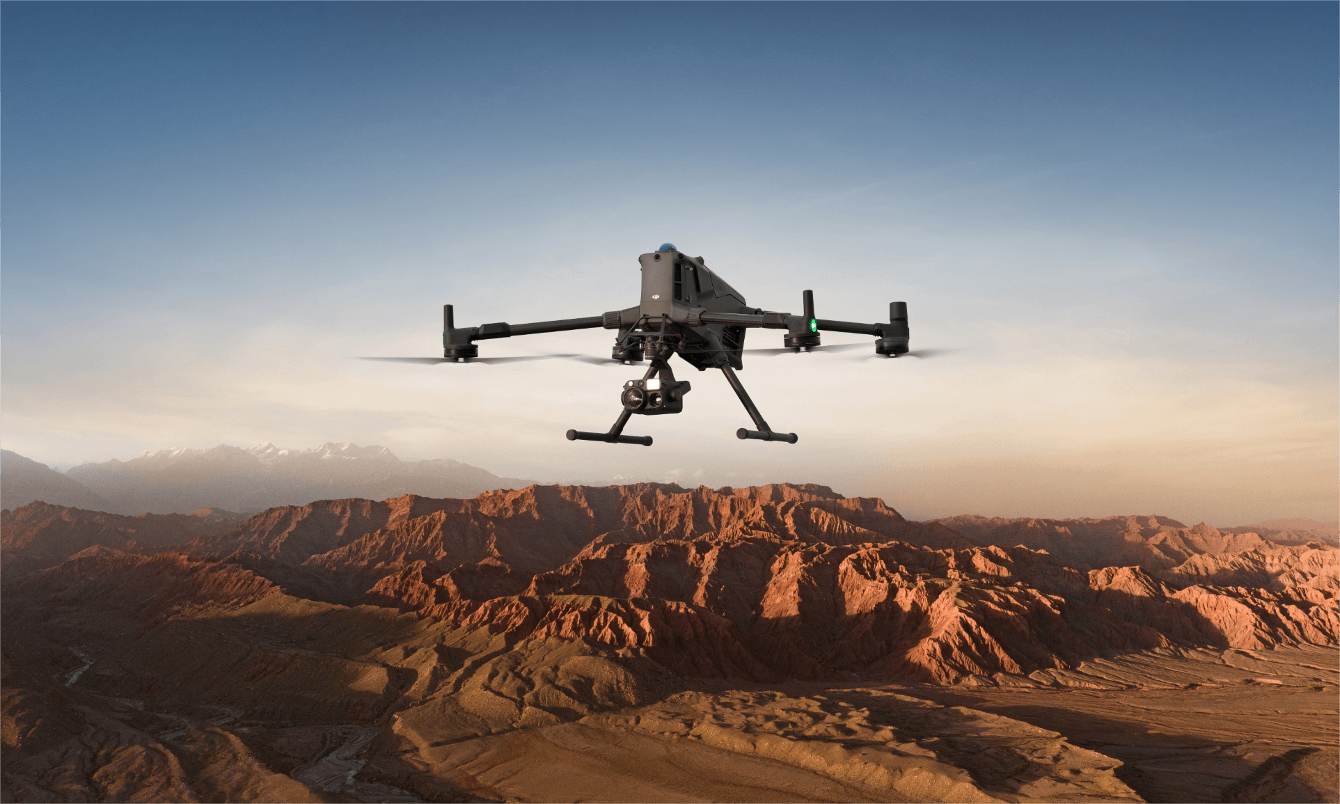 ▲DJI推出旗艦機型無人機Matrice 400，不僅續航力強、負載能力驚人、且避障超靈敏，還搭載全方位高科技，可說是無人機界的「超級英雄」！