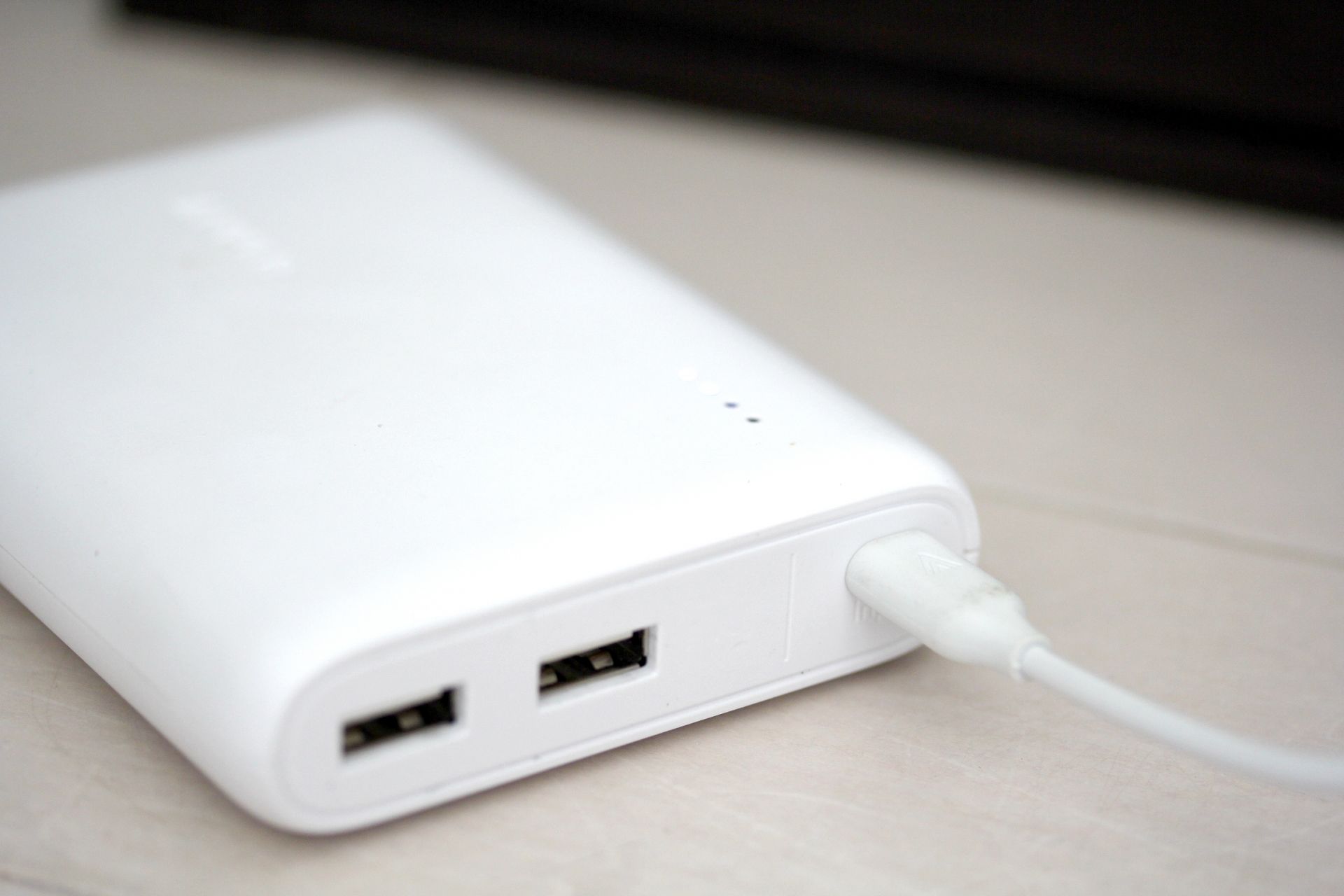 行動電源（示意圖／取自photoAC）